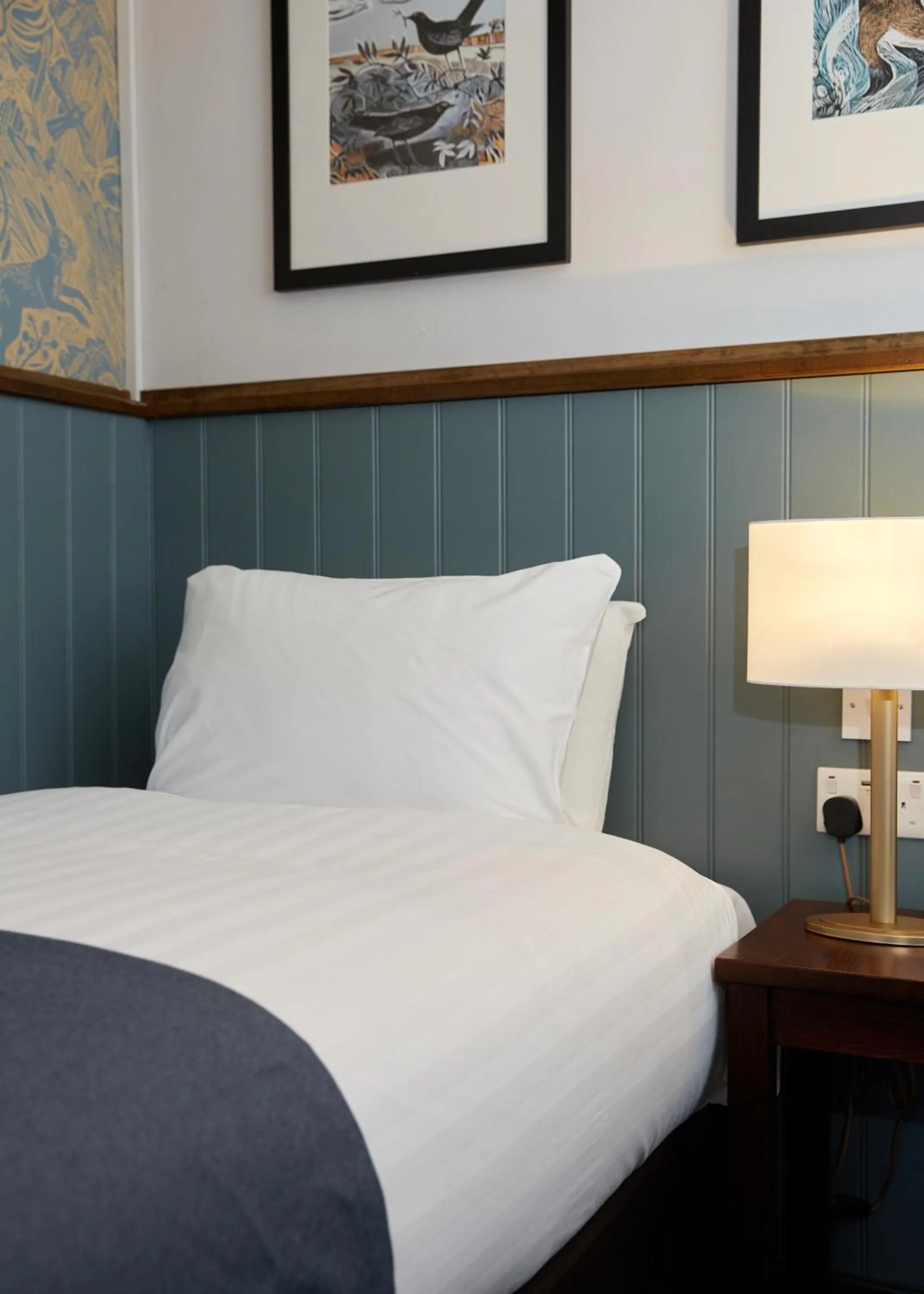 Bed in Kings Head by Chef & Brewer Collection