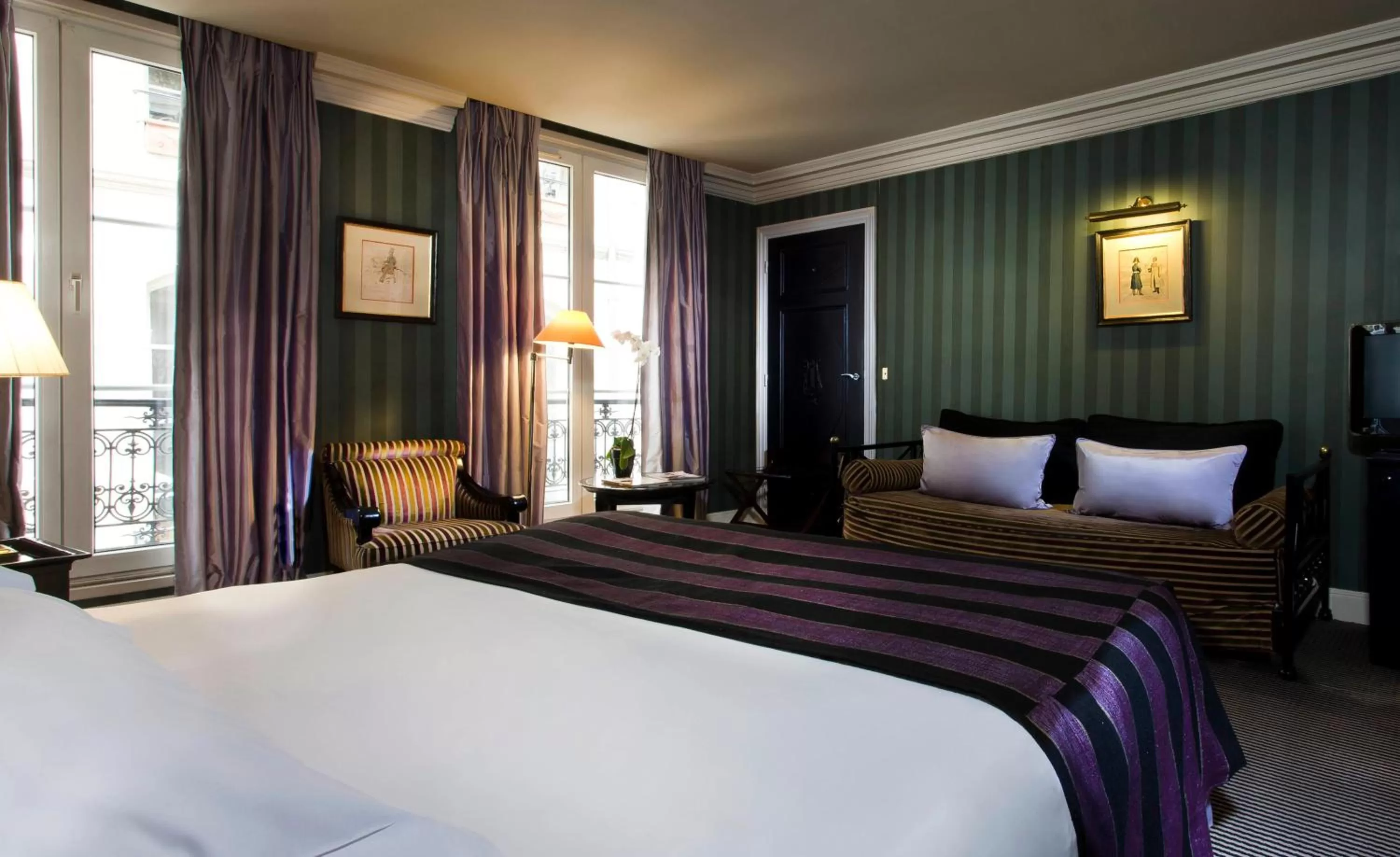 Photo of the whole room, Bed in Hotel La Villa d'Estrées - Saint-Germain