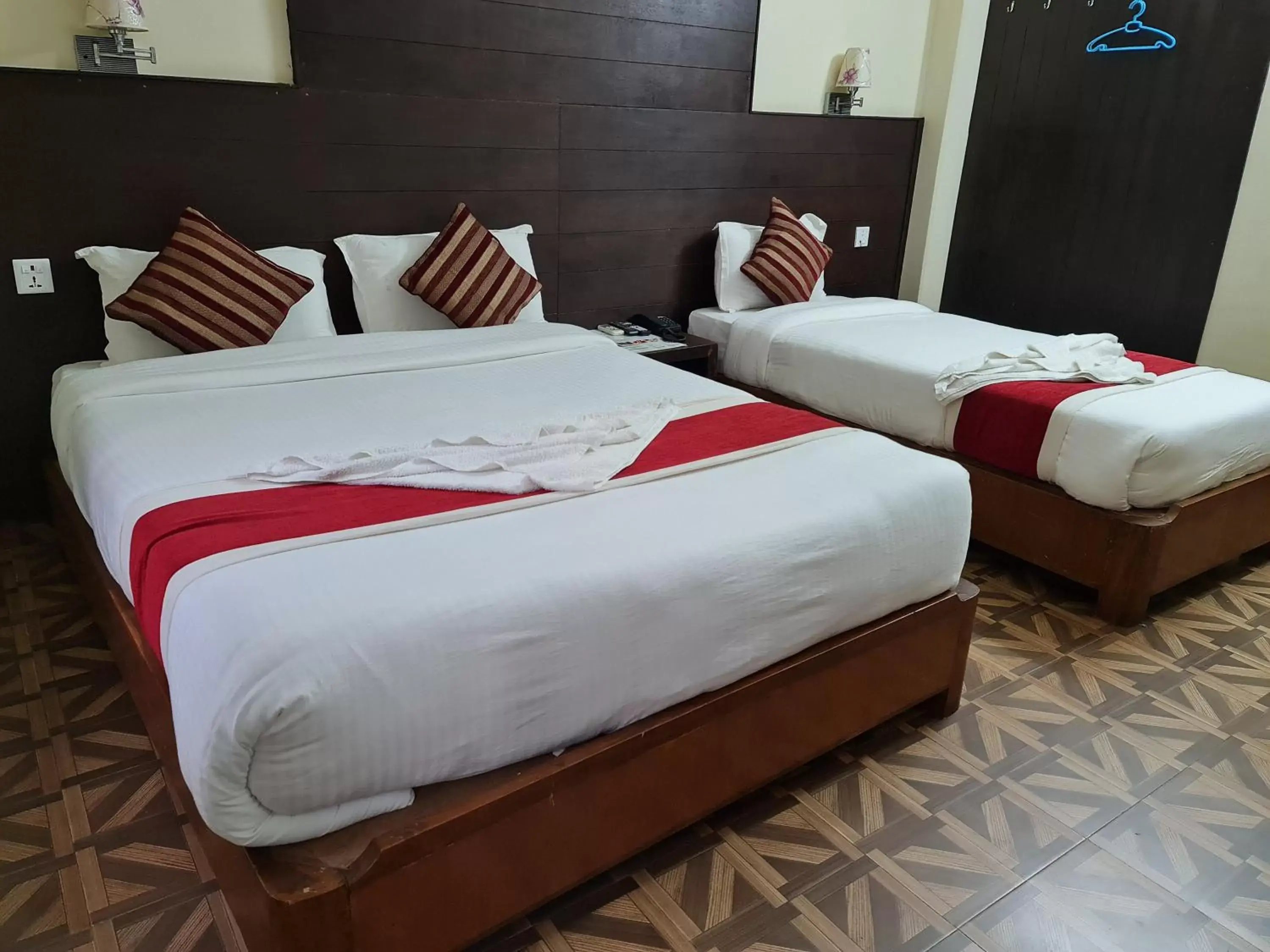 Standard Family Room - 10% off on Spa in Hotel Middle Path & Spa Standard Family Room - 10% off on Spa in Hotel Middle Path & Spa