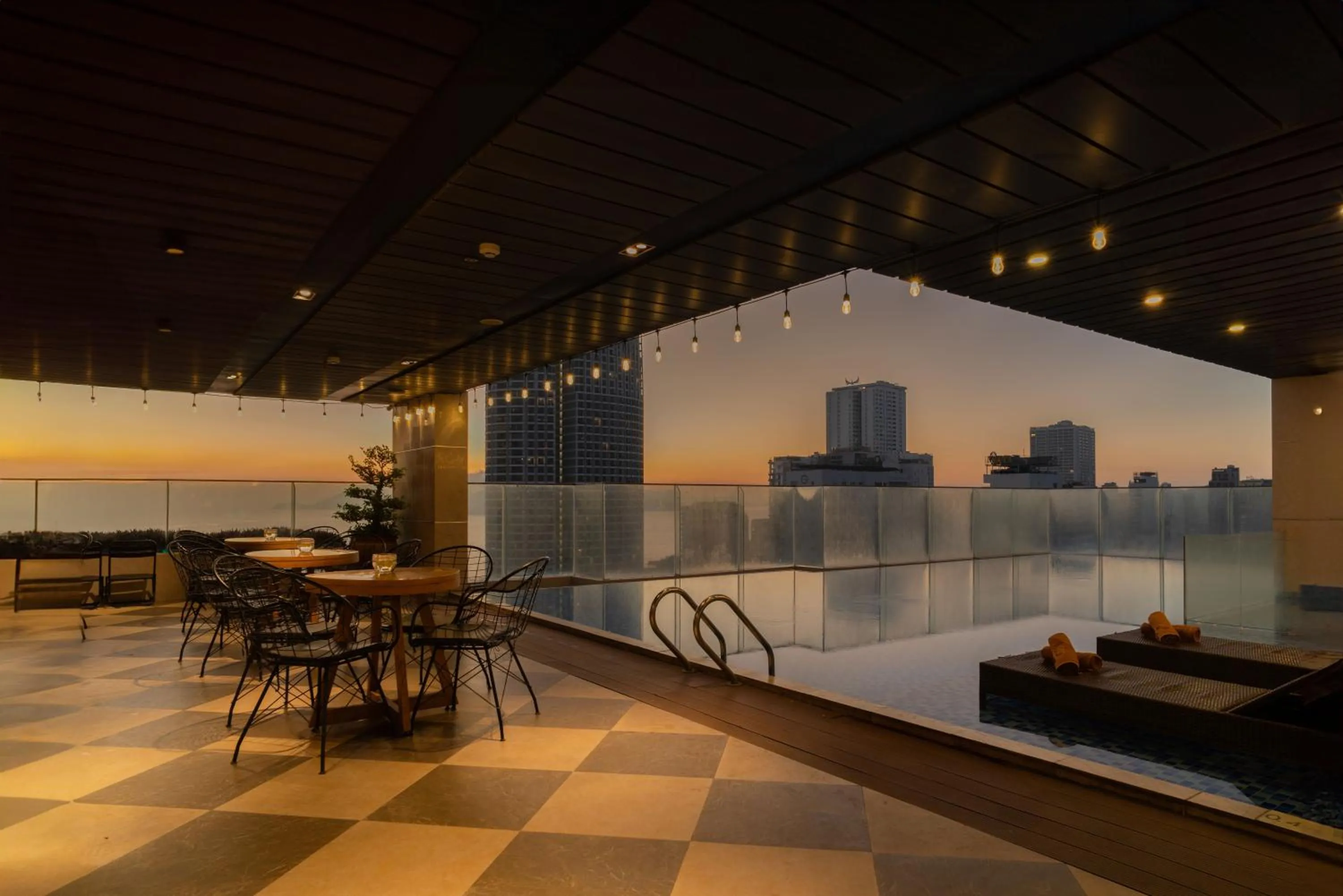 Pool view in LeMore Hotel Nha Trang