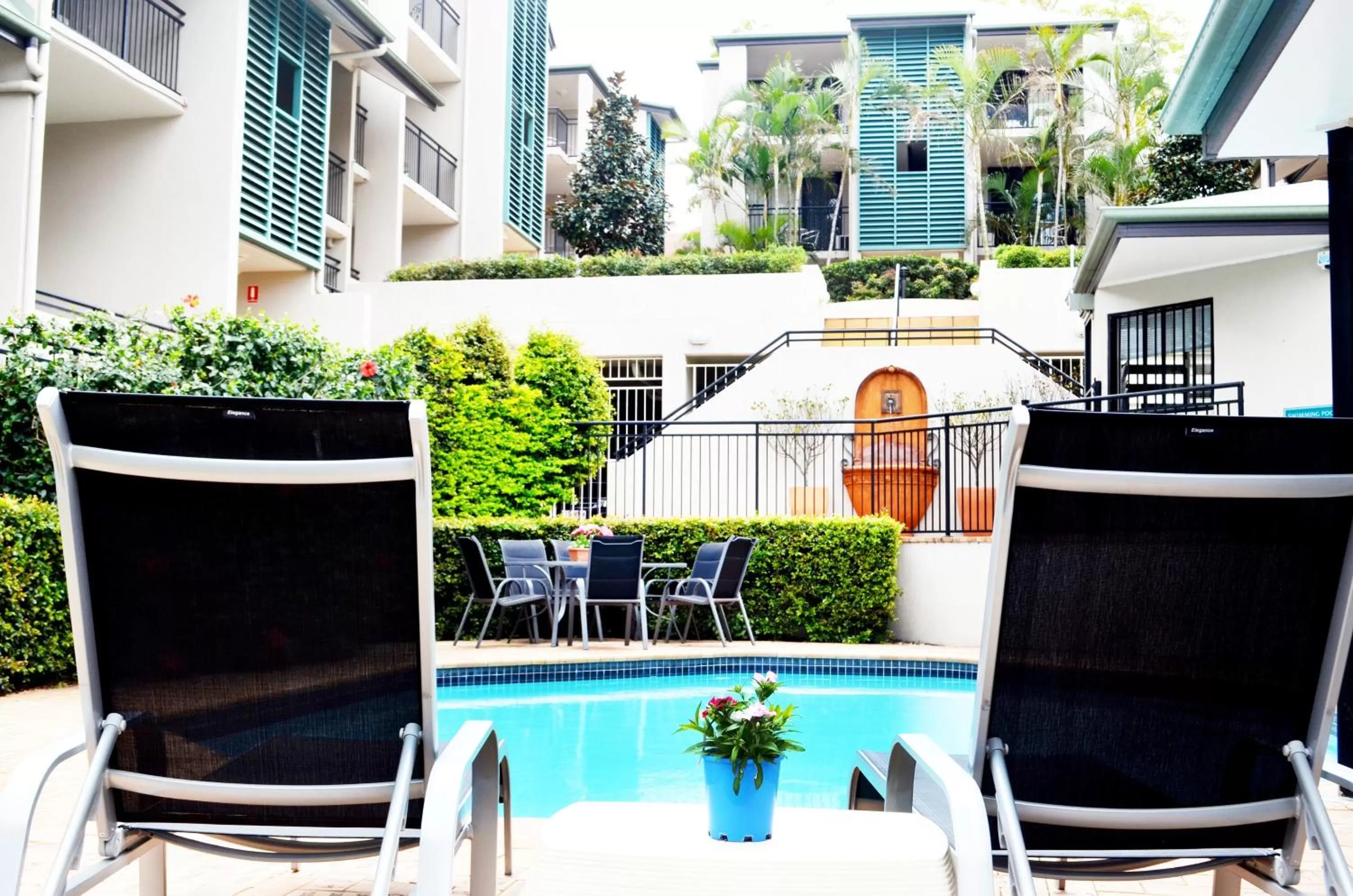 Spring in Spring Hill Mews Apartments