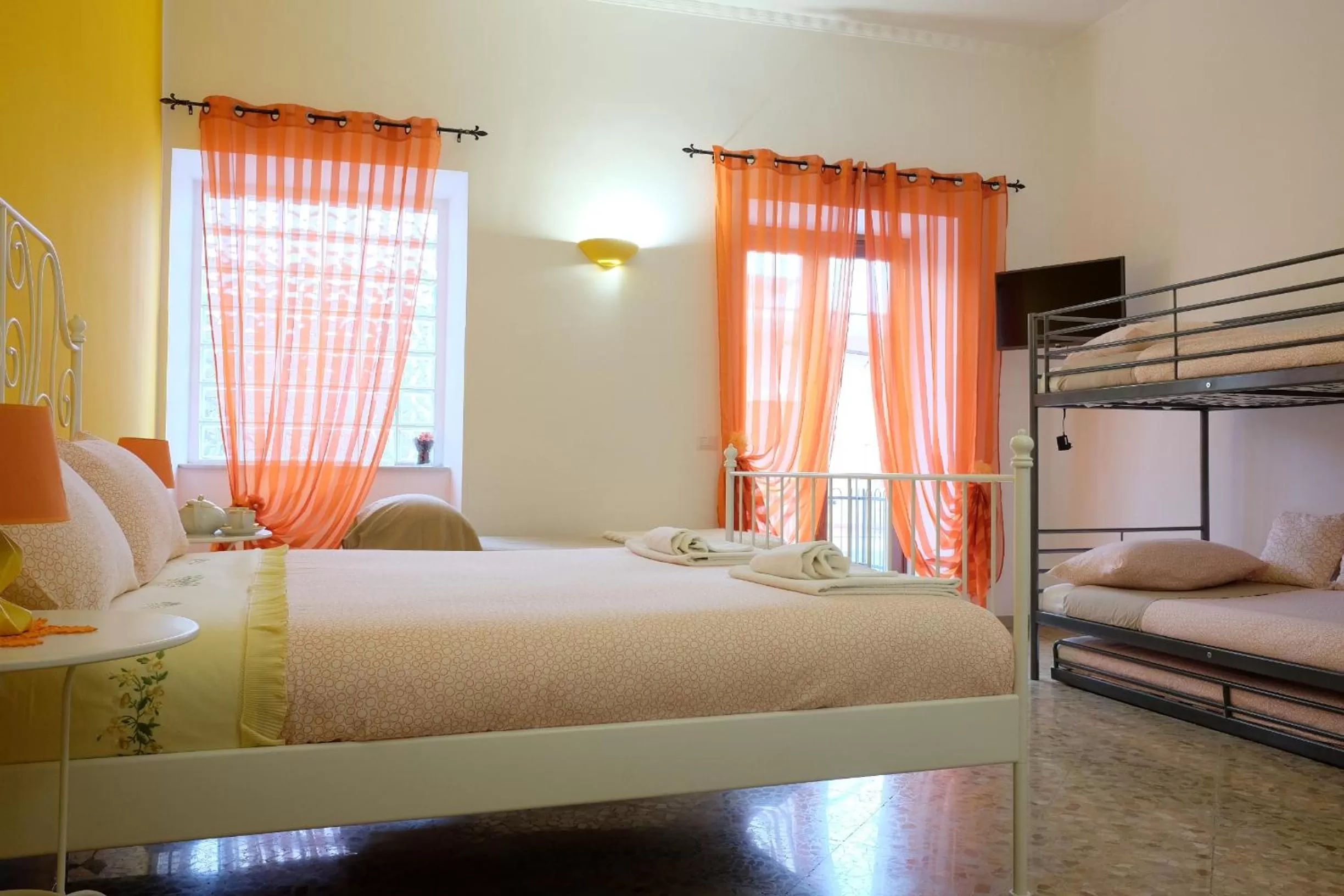 Toilet, Bed in Buonocore Rooms