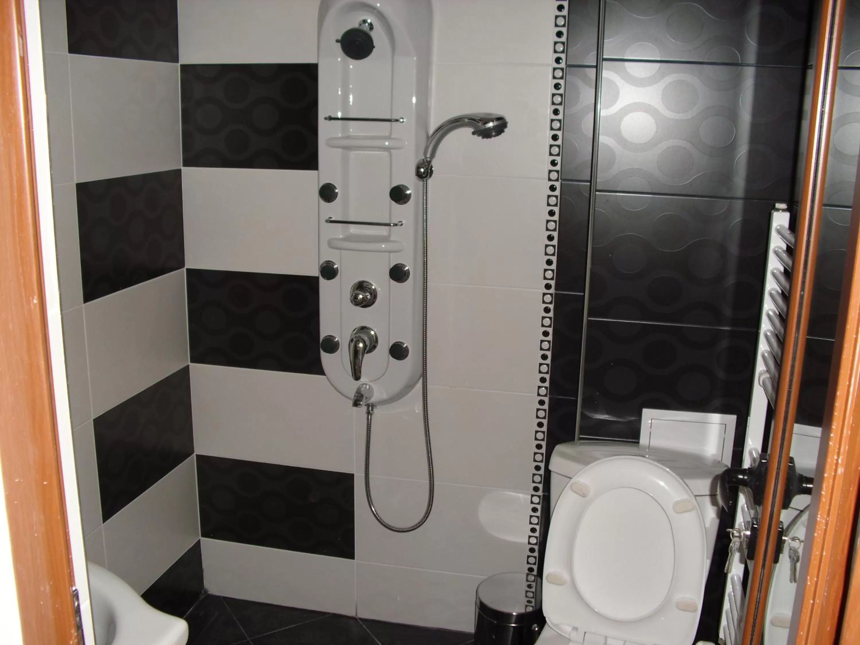 Bathroom in Family Hotel Malibu