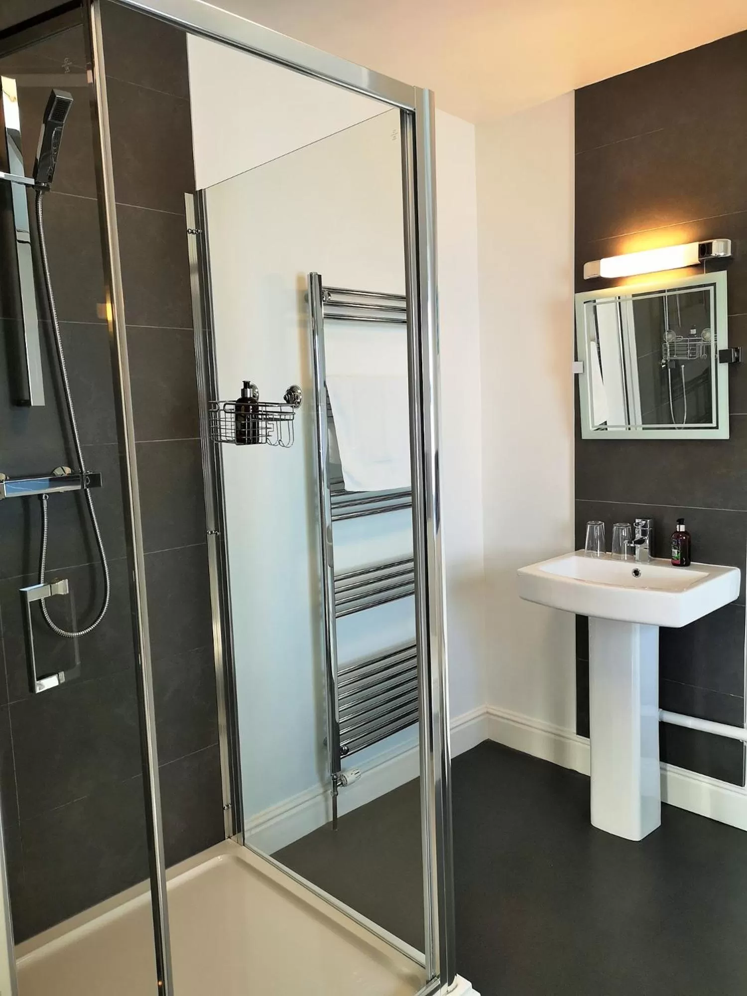 Shower in Aberconwy House B&B