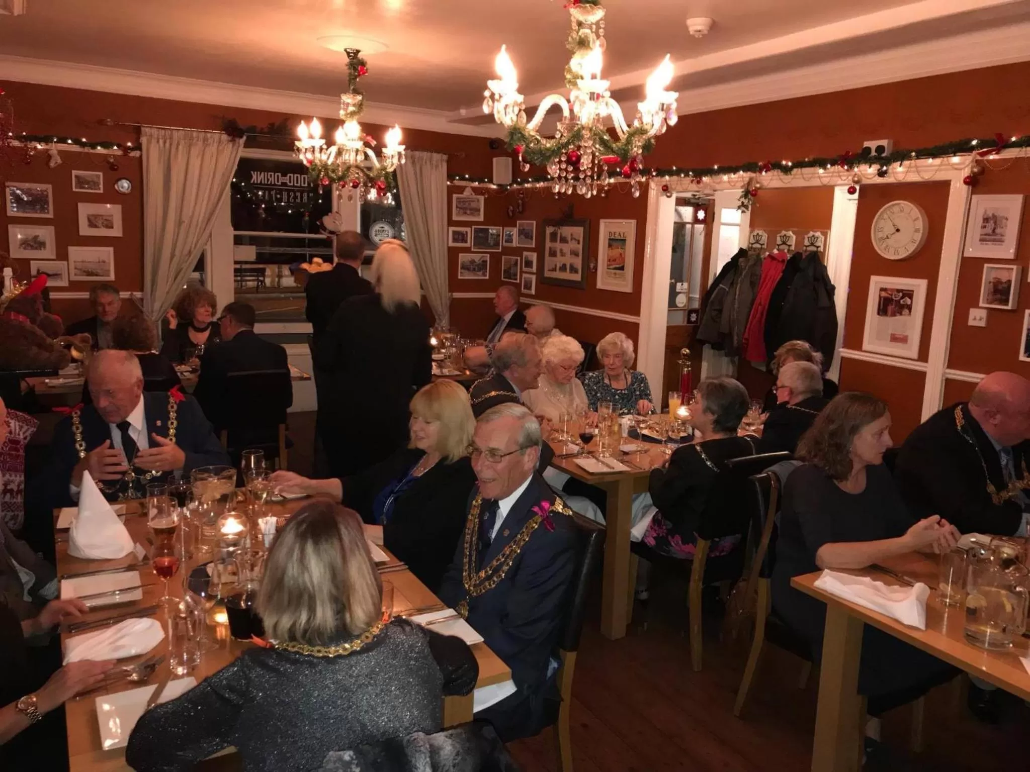 Food and drinks in Waterfront Hotel