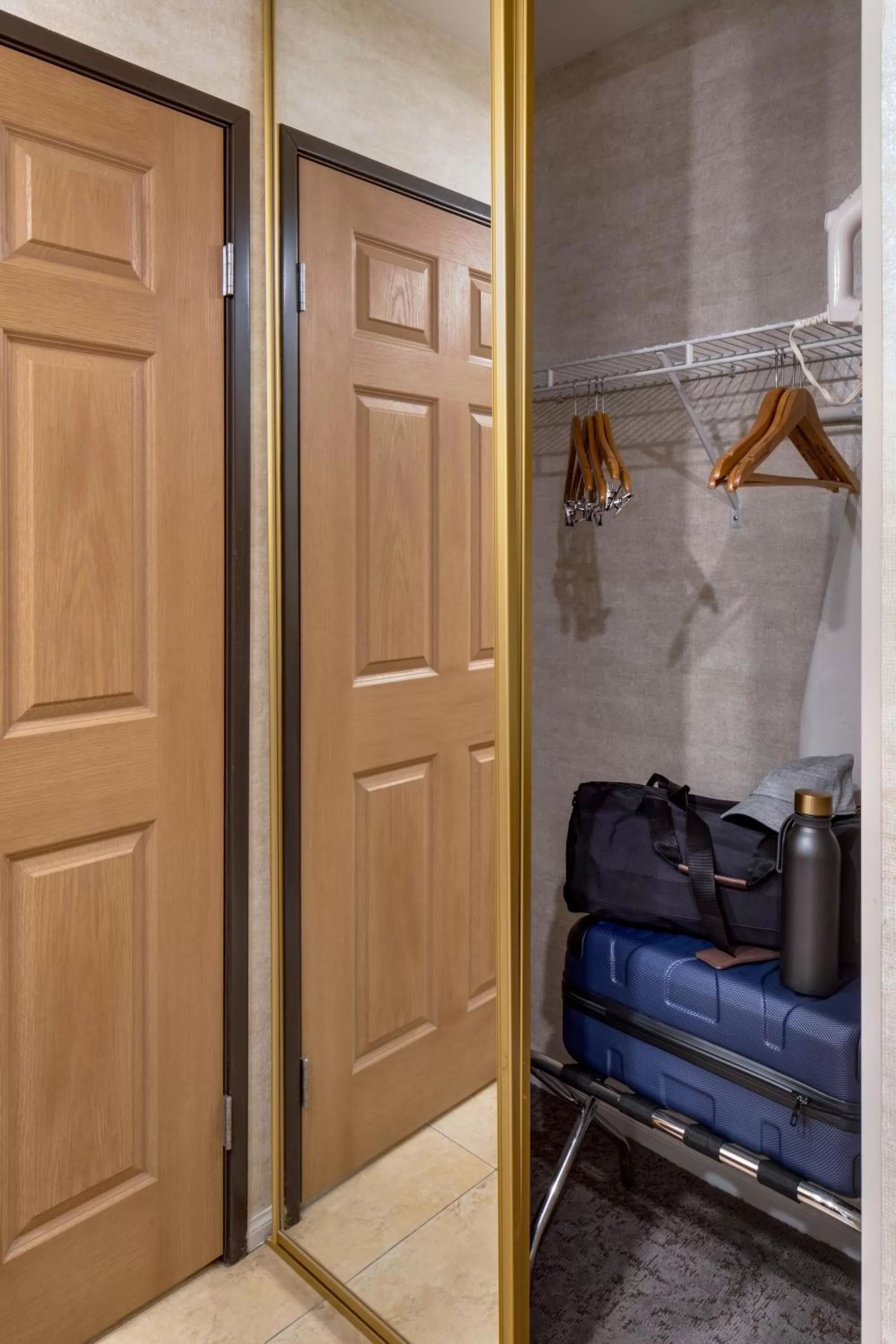 furniture in Ayres Hotel Costa Mesa Newport Beach