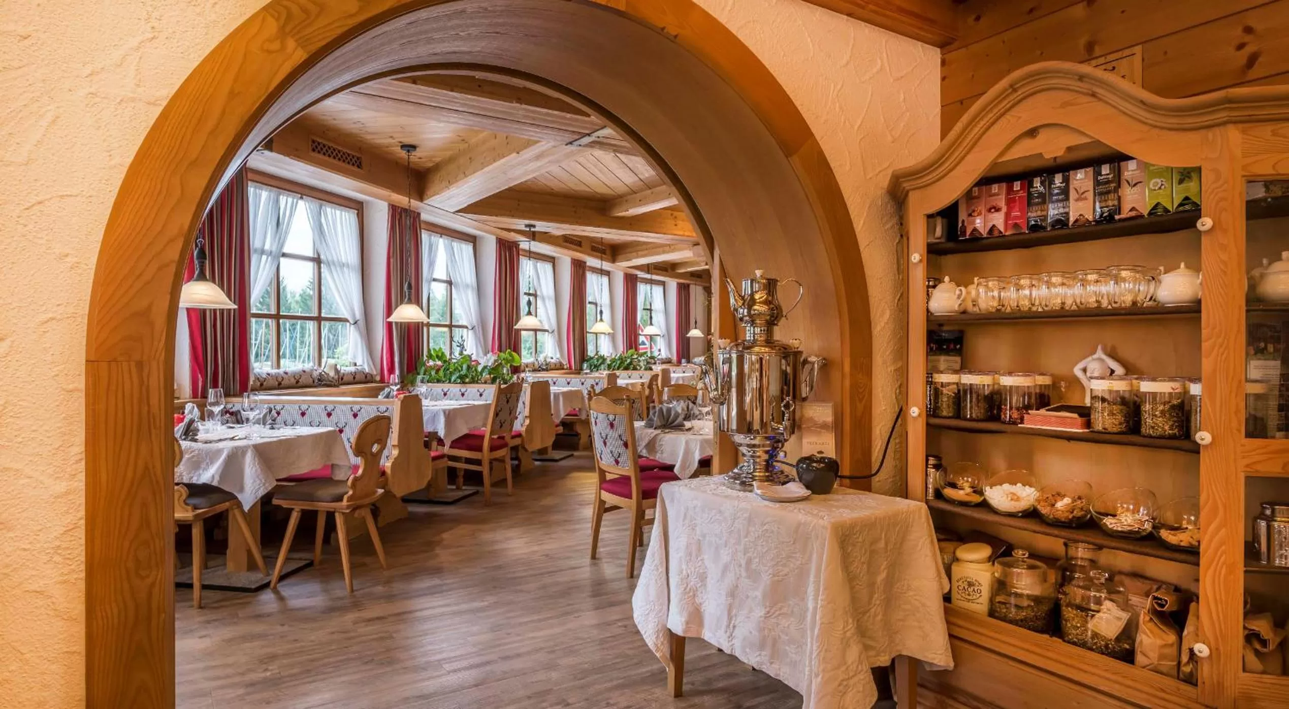 Buffet breakfast, Restaurant/Places to Eat in Hotel Mutz