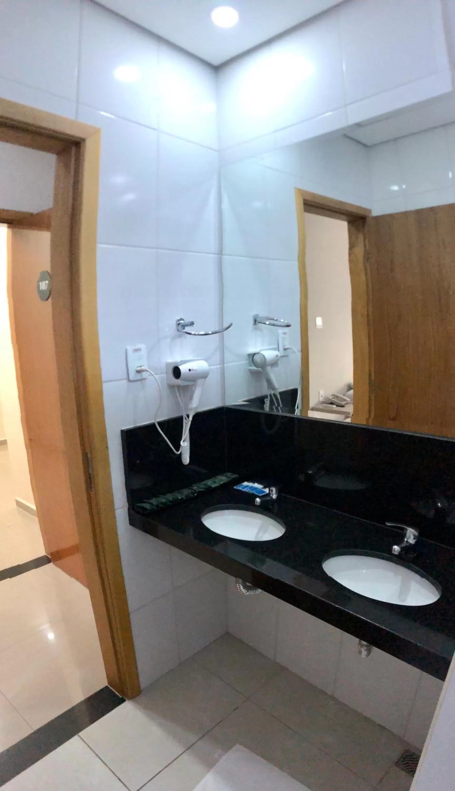 Bathroom in Hotel Santo Graal