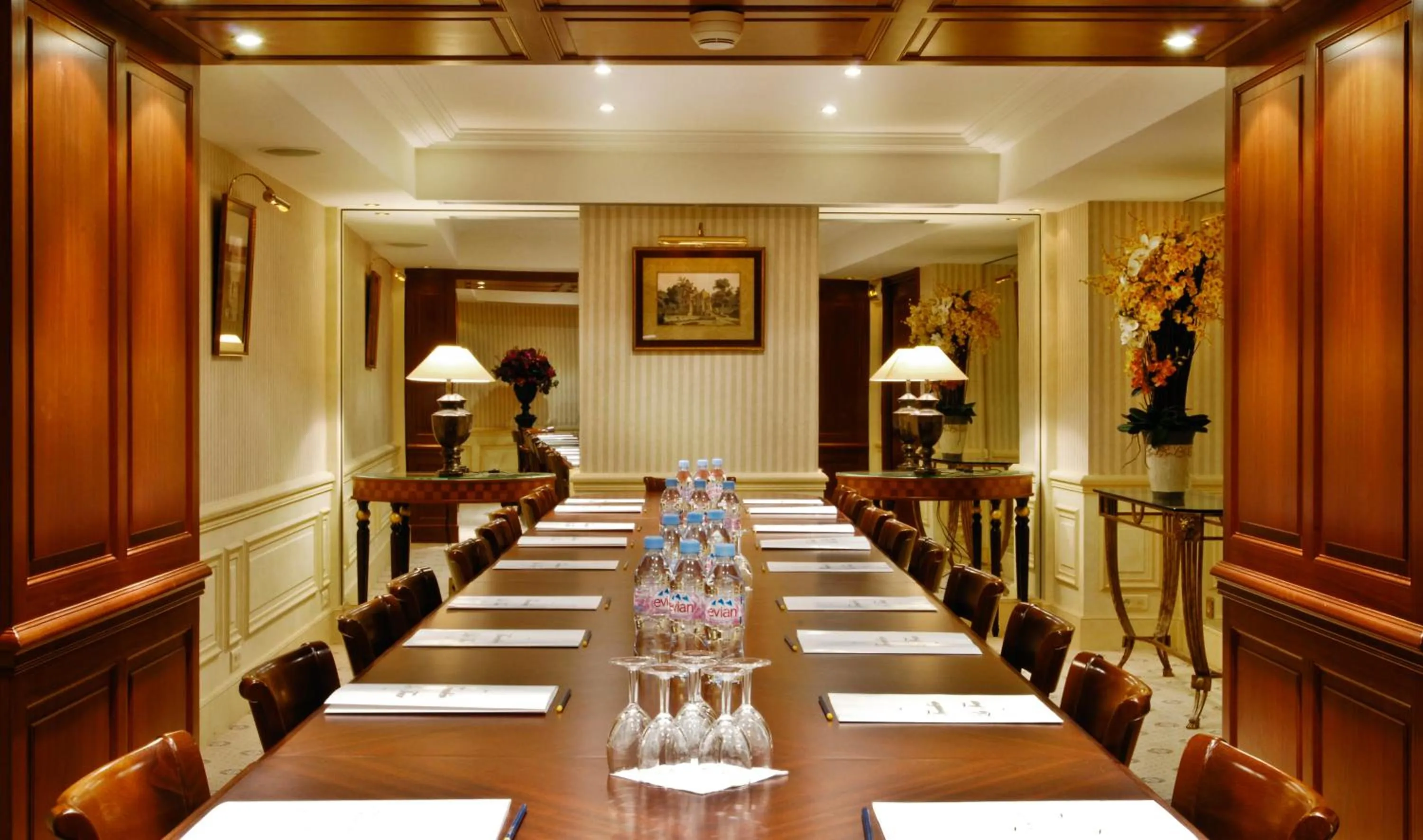 Business facilities in Best Western Premier Trocadero La Tour