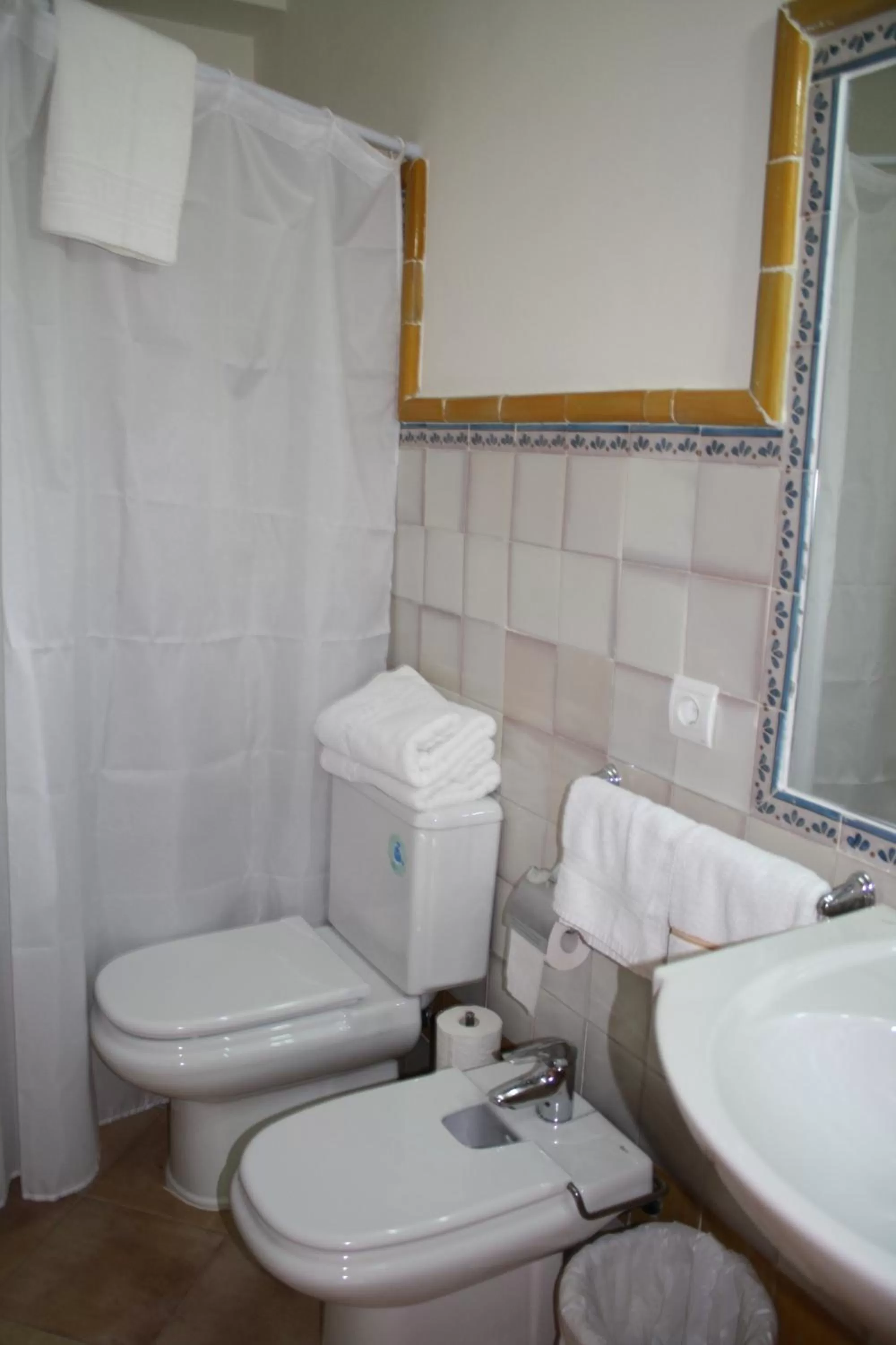 Bathroom in Abadia Suites