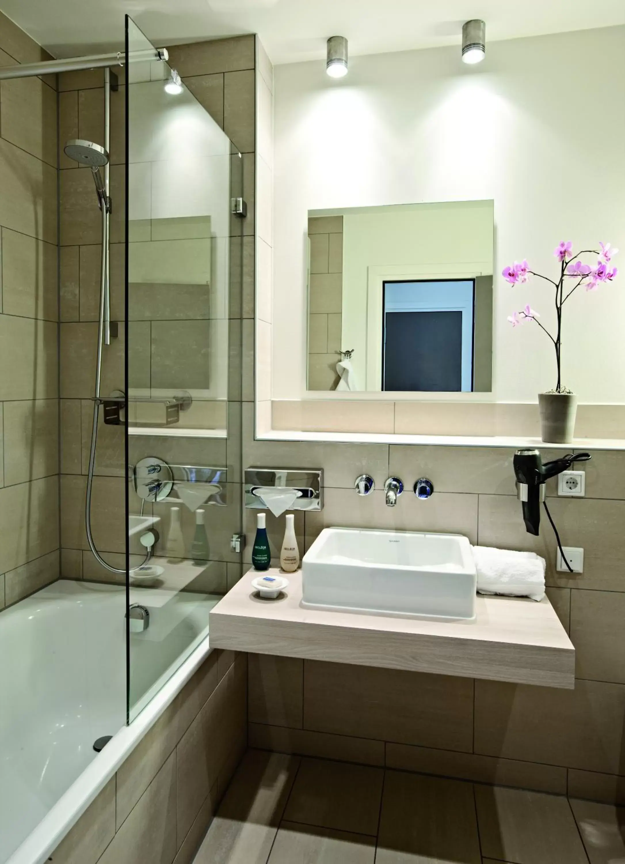 One-Bedroom Apartment in Aspria Hannover Maschsee Sport & Spa One-Bedroom Apartment in Aspria Hannover Maschsee Sport & Spa