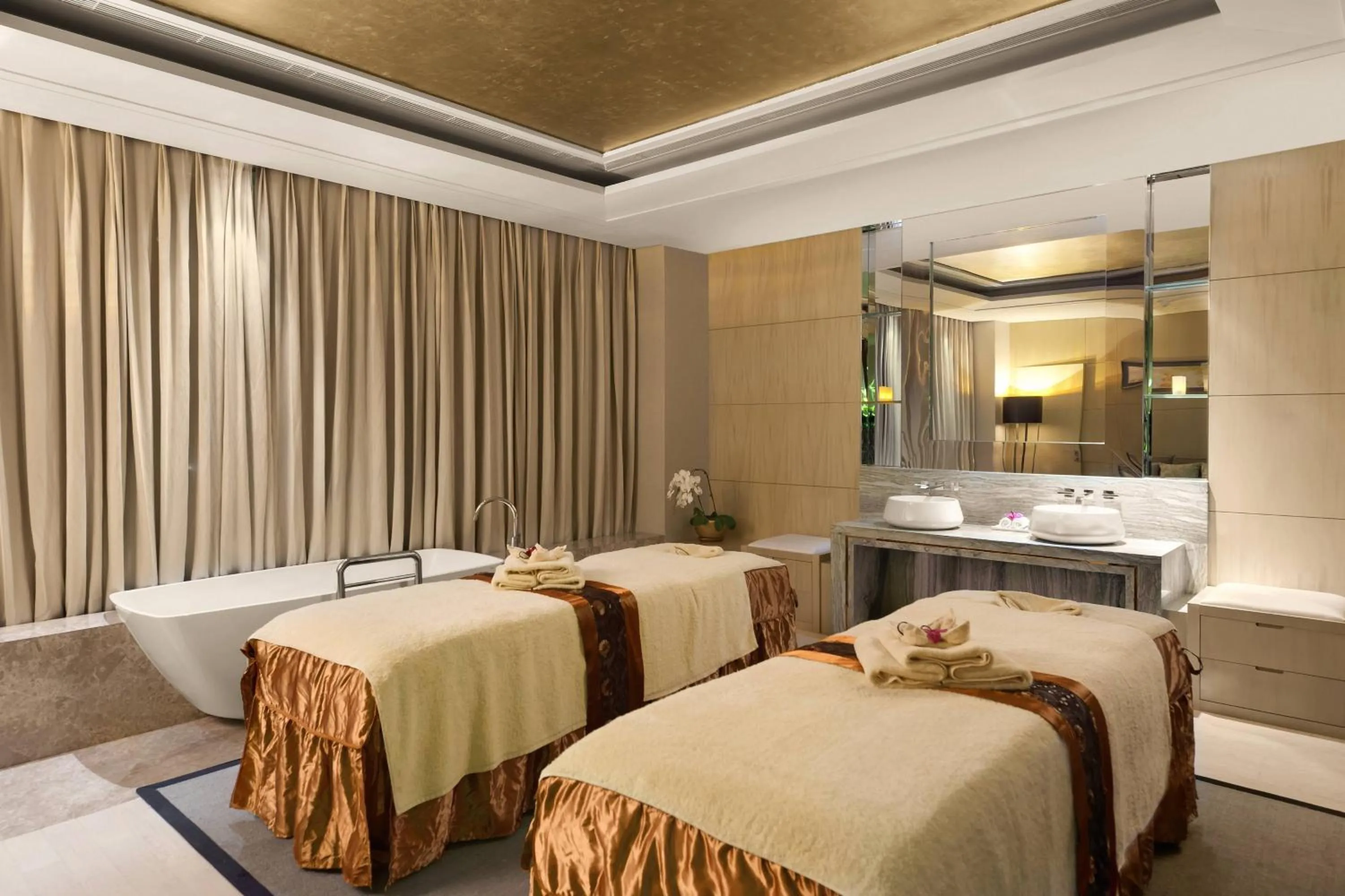 Spa and wellness centre/facilities, Bed in Sheraton Changchun Jingyuetan Hotel