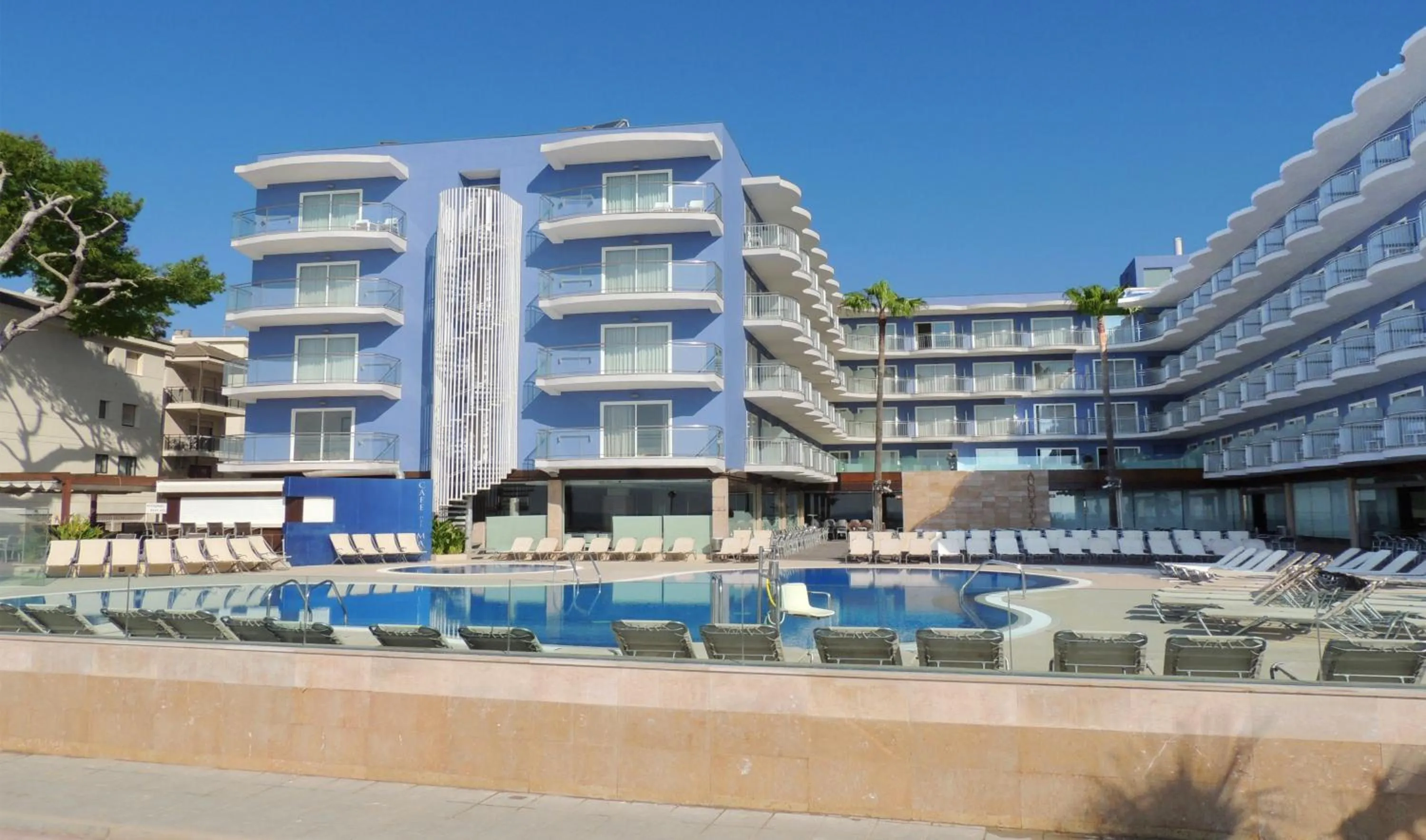 Property building in Hotel Augustus