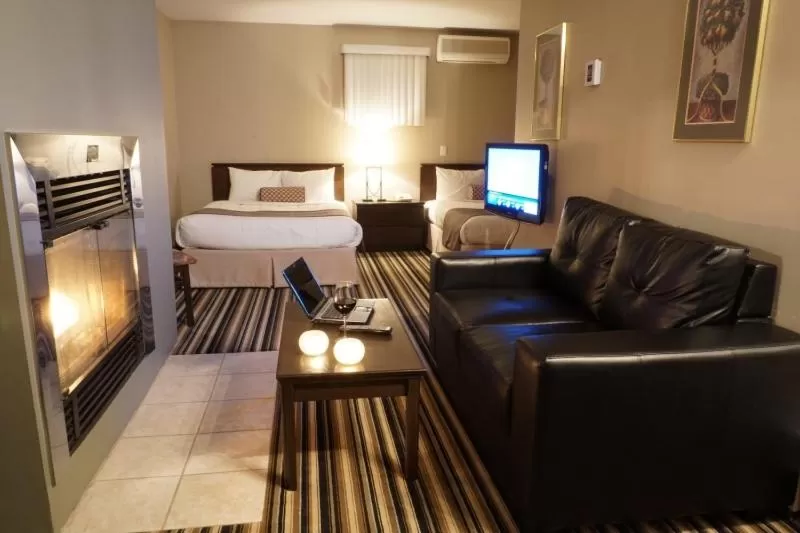 Living room, Bed in Complexe Le 60