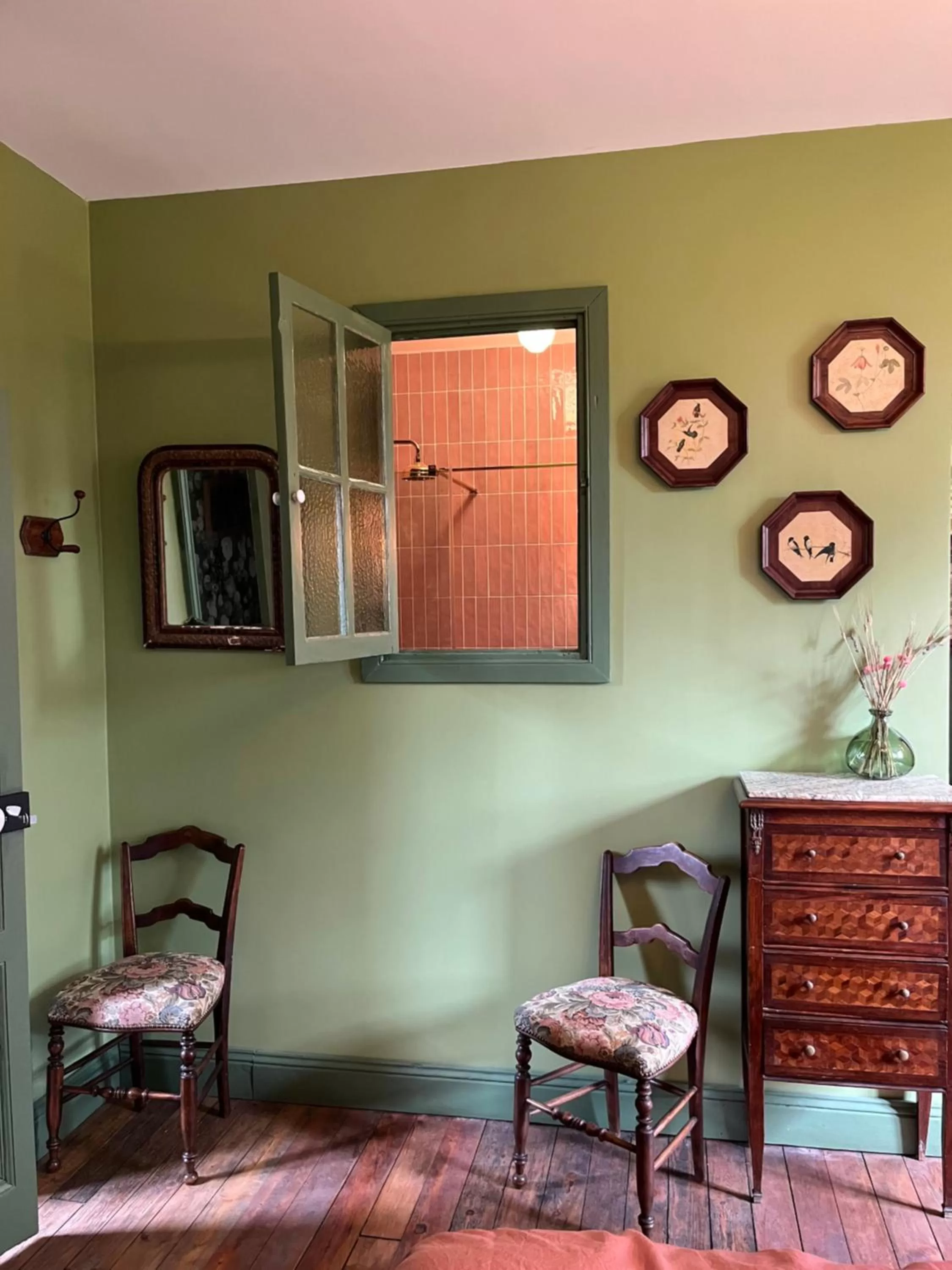 Decorative detail, Seating Area in Le Clos Chalmon Chambre d'hôte
