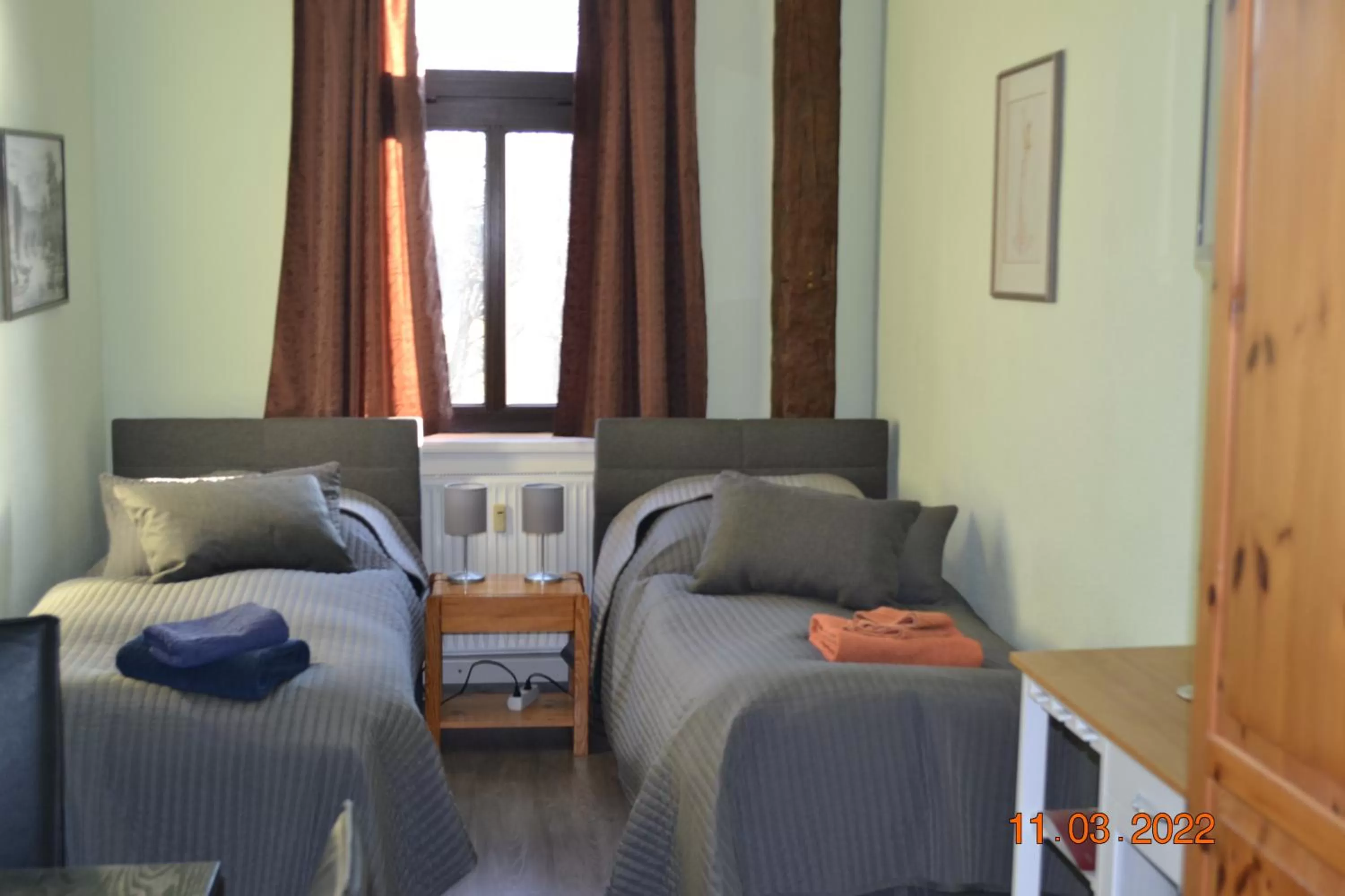 Bedroom, Bed in Landgasthaus Queen Victoria