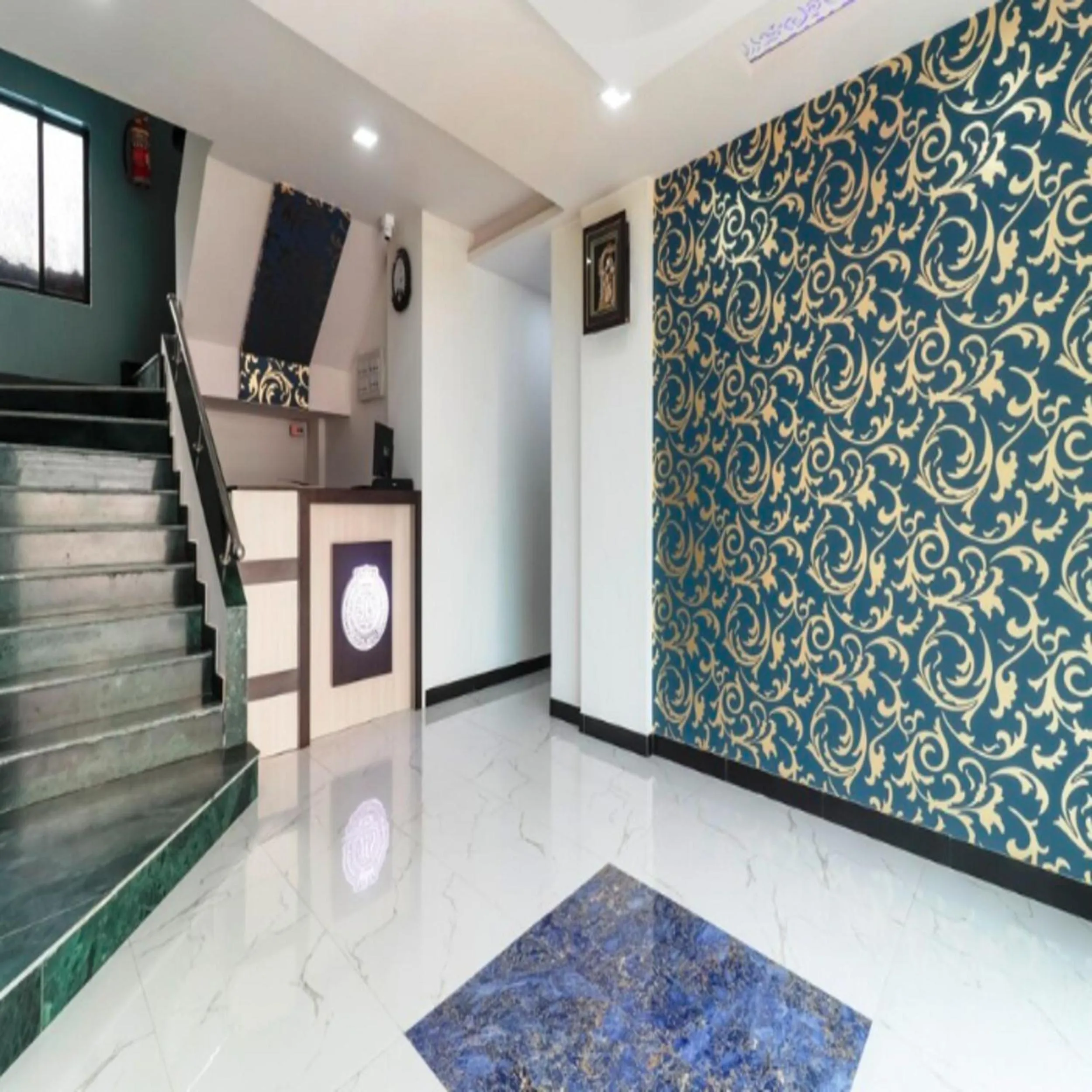 Lobby or reception in Hotel Sai Siddhi Inn - MIDC Industrial Area, Mahape Navi Mumbai