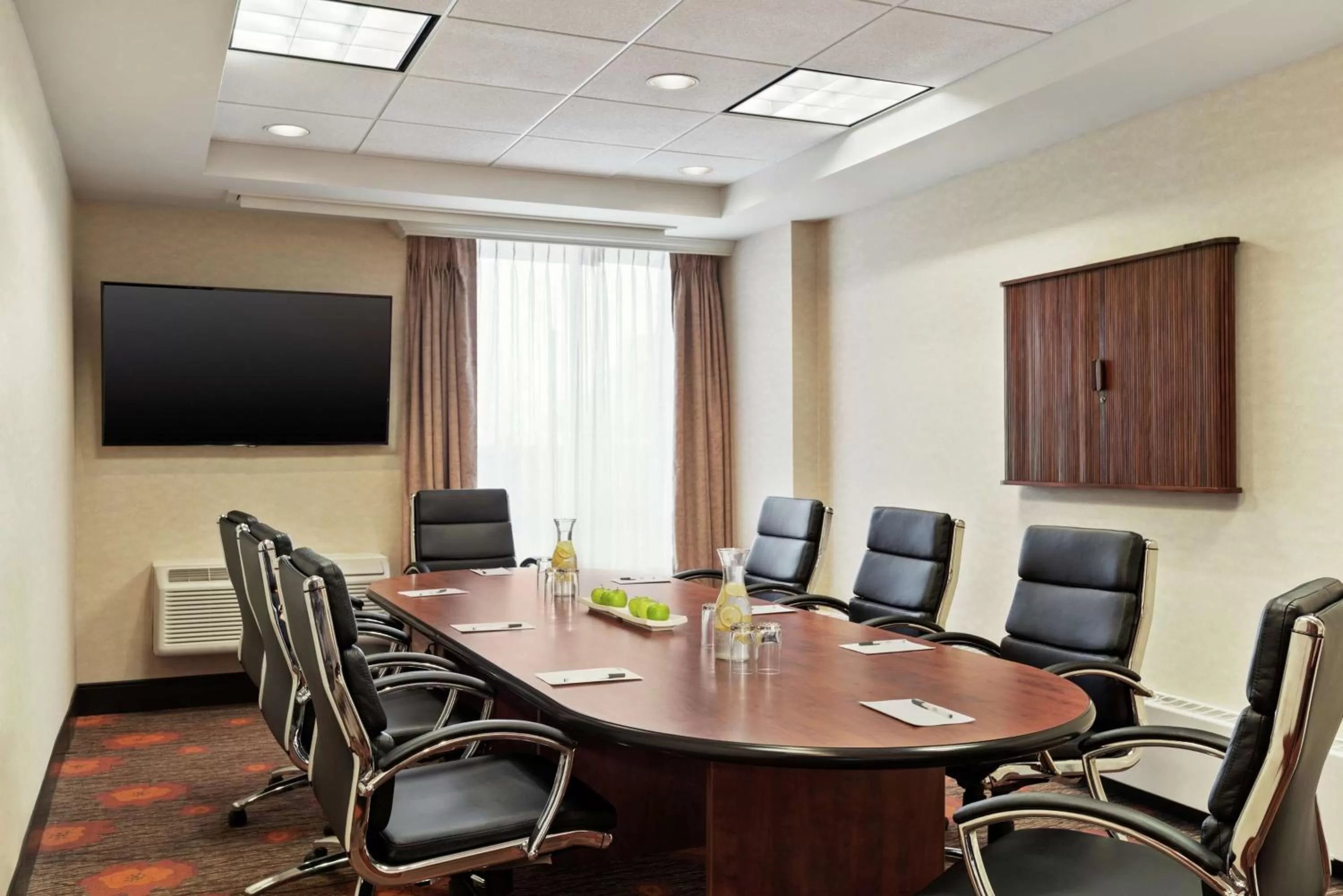 Meeting/conference room in Hilton Garden Inn Saskatoon Downtown