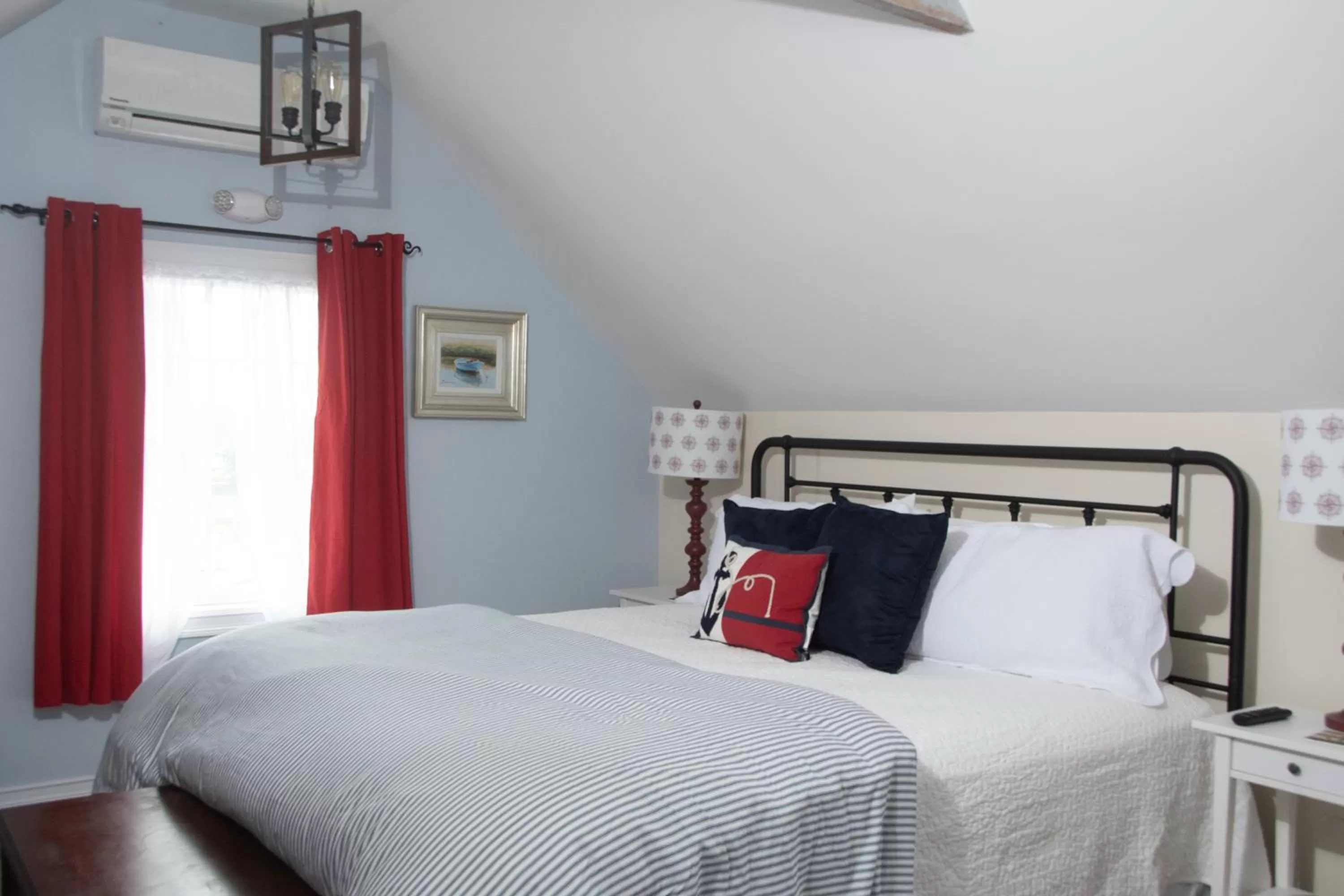 Bed in The Ocean Bay House