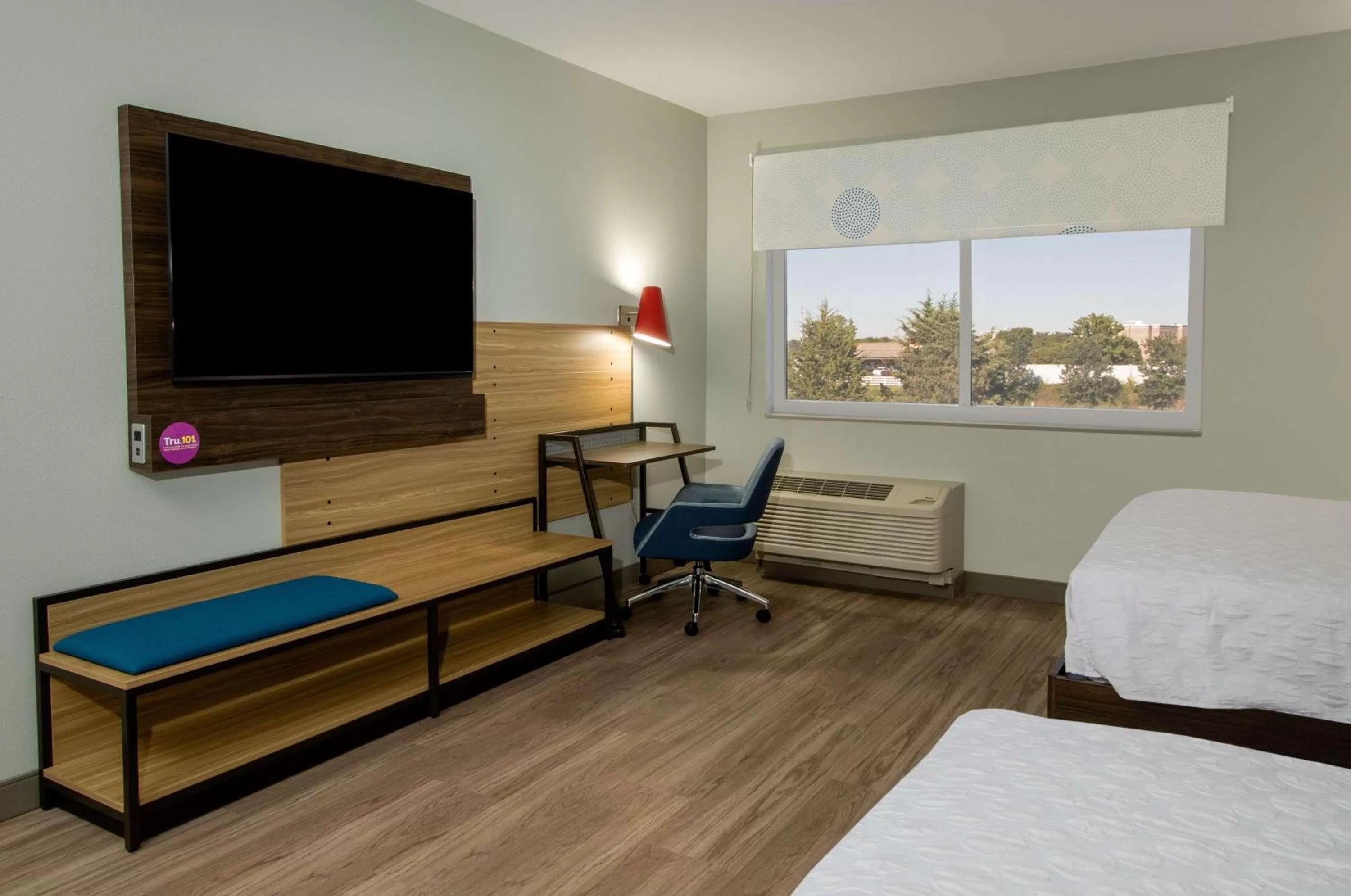 Bedroom, Bed in Tru By Hilton Grove City Columbus