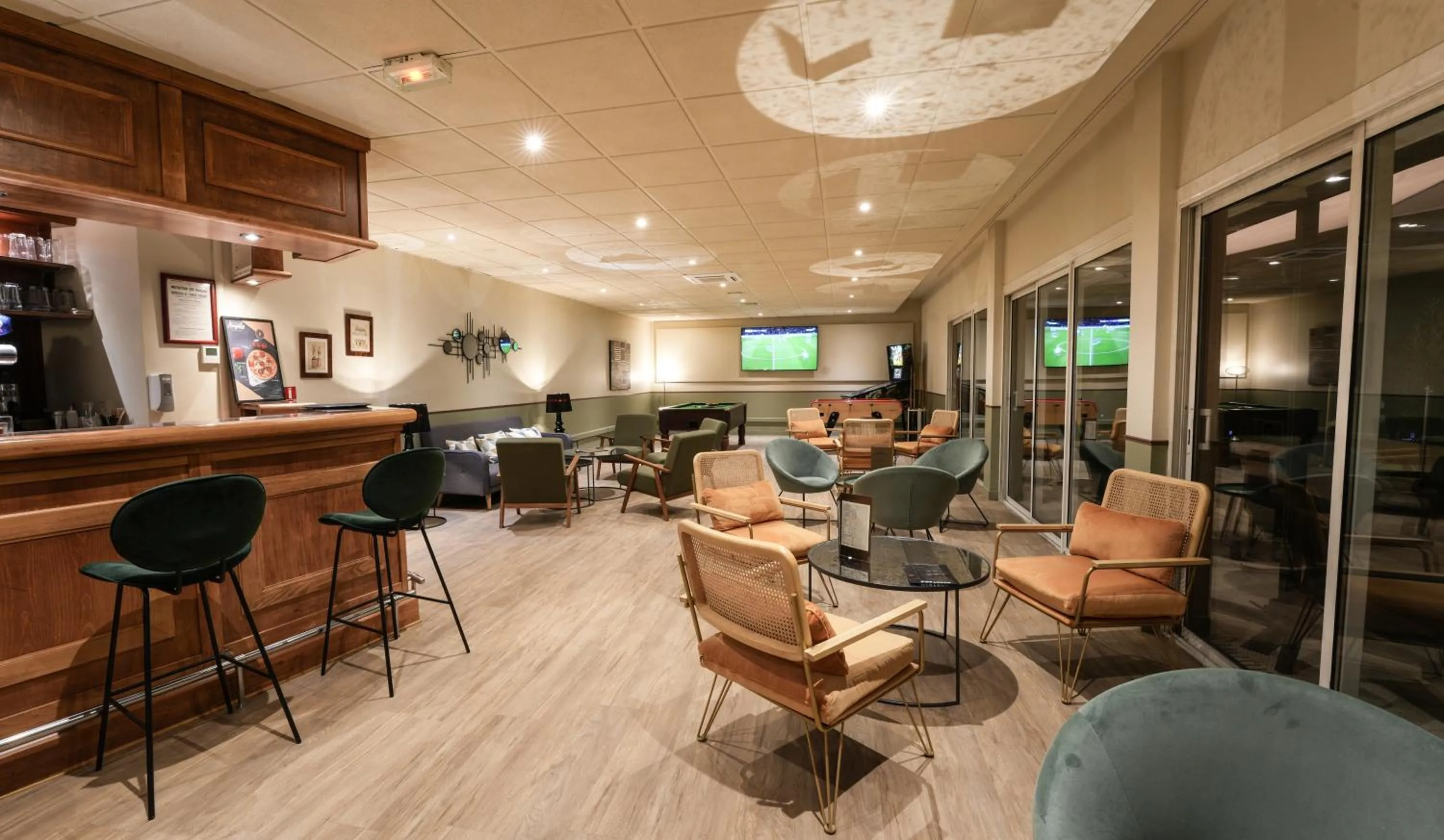 Living room in Hôtel Mount Venturi - Aix-En-Provence Sainte-Victoire - Bar & Restaurant & Padel