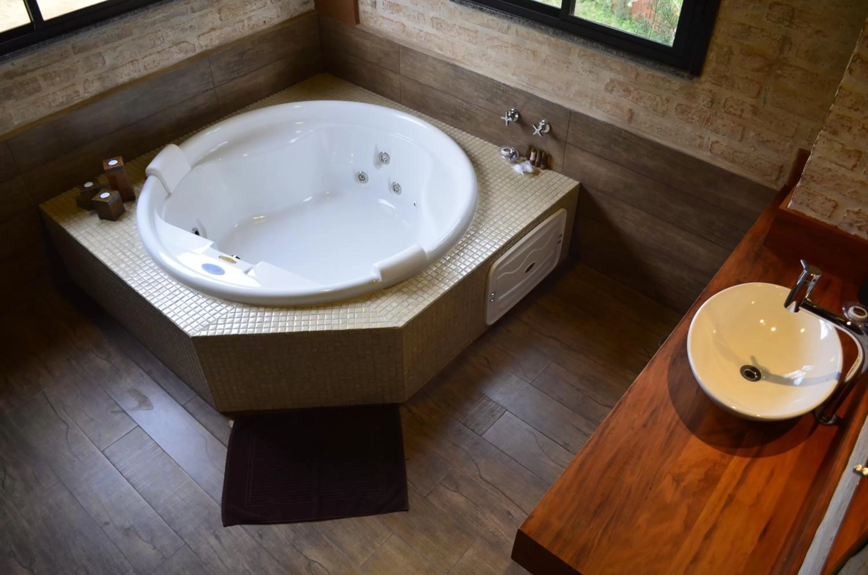 Hot Tub in Pousada Toca Da Coruja