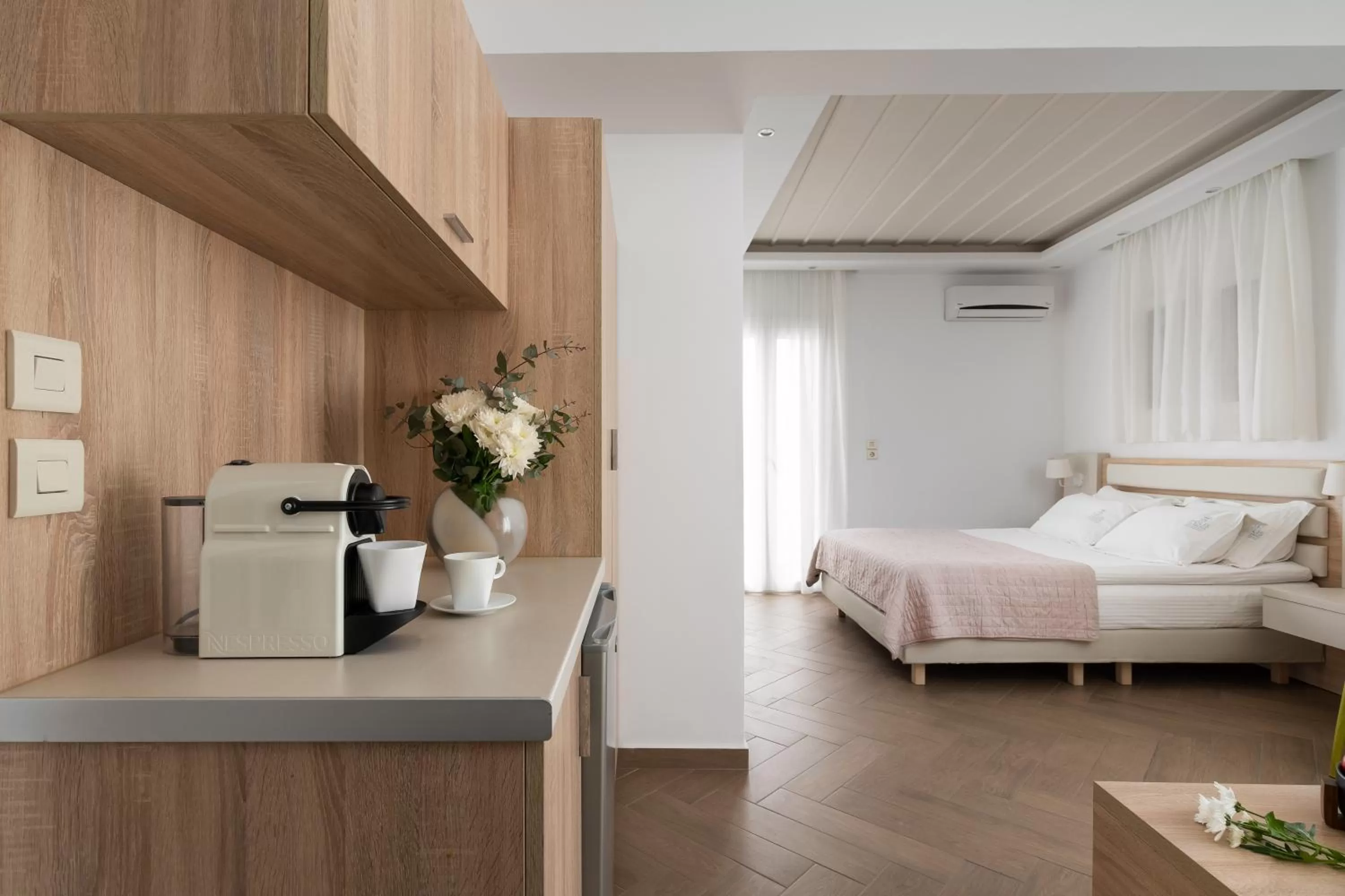 Photo of the whole room, Bed in Polis of Naxos