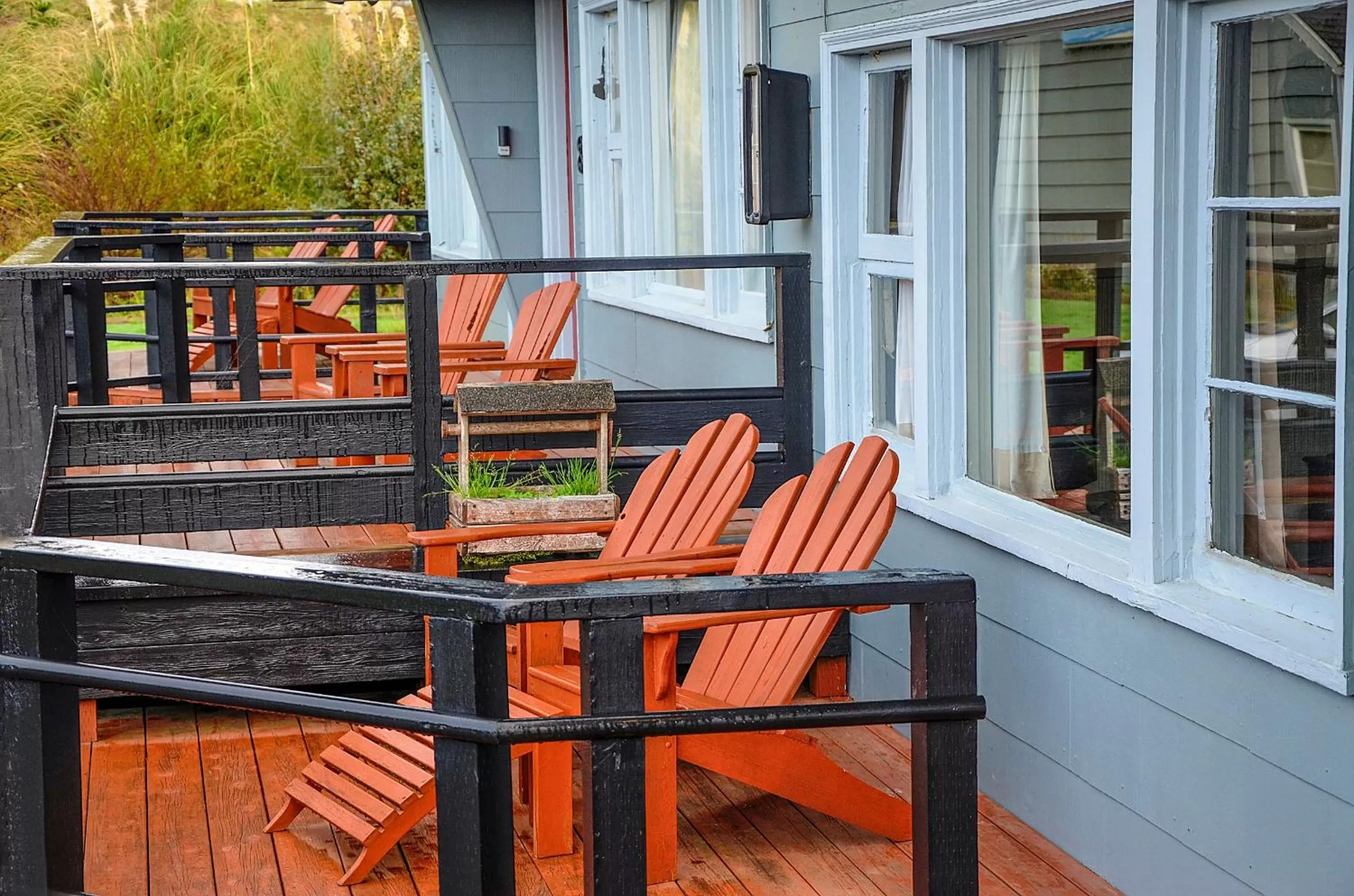 Facade/entrance in Agate Beach Motel