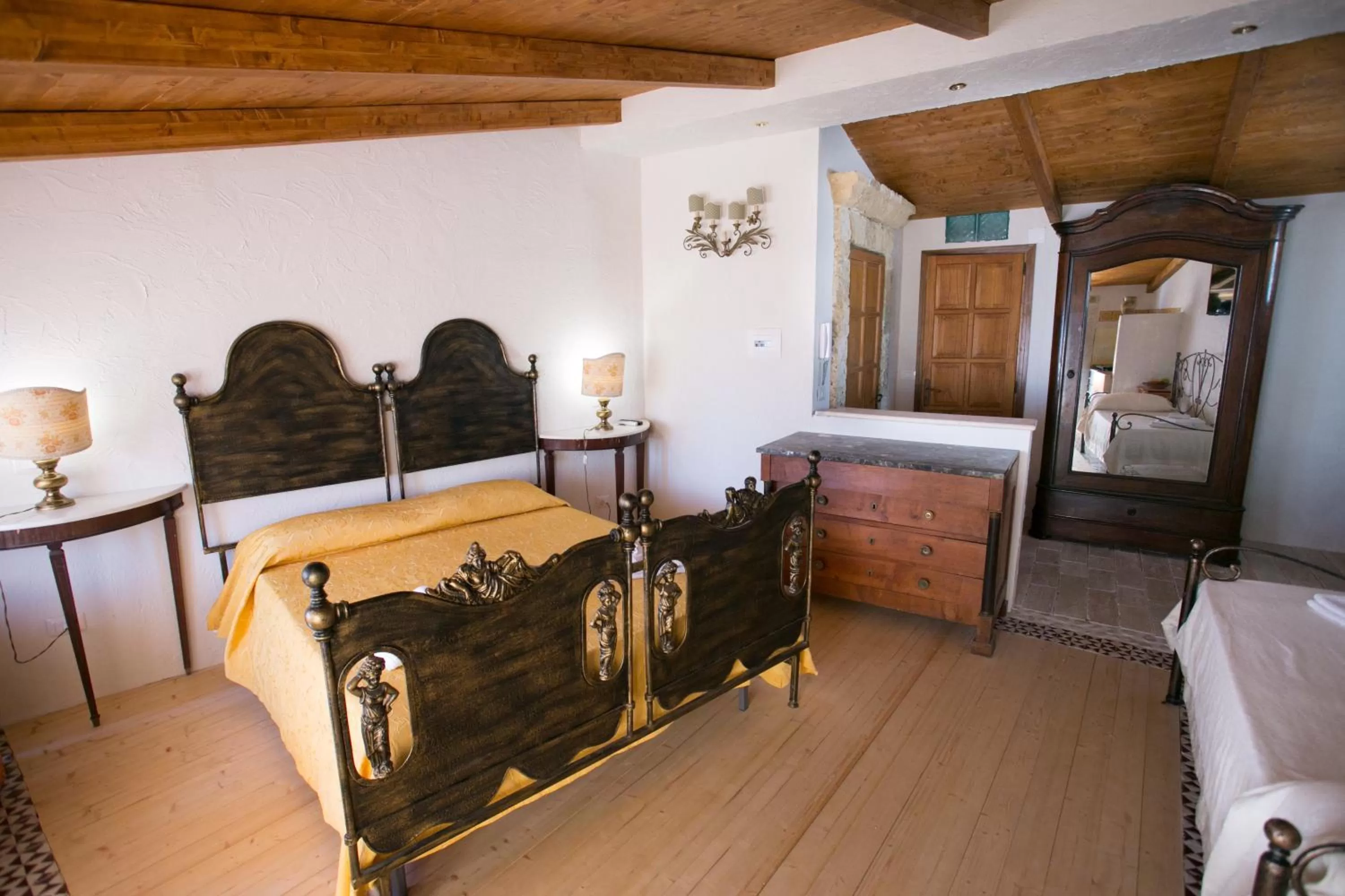 Bedroom in Hotel Villa Antica Tropea