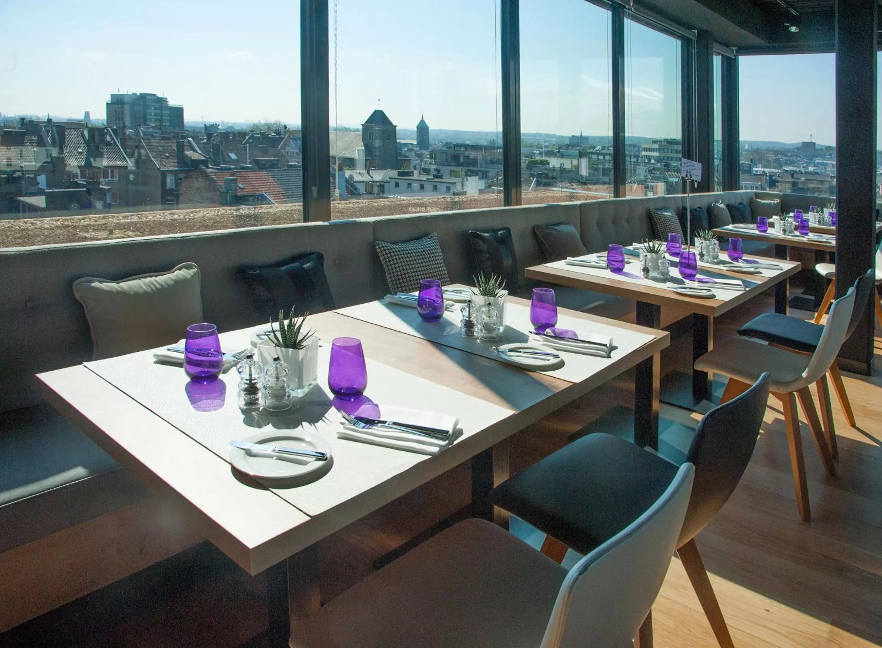 Restaurant/places to eat in INNSiDE by Meliá Aachen