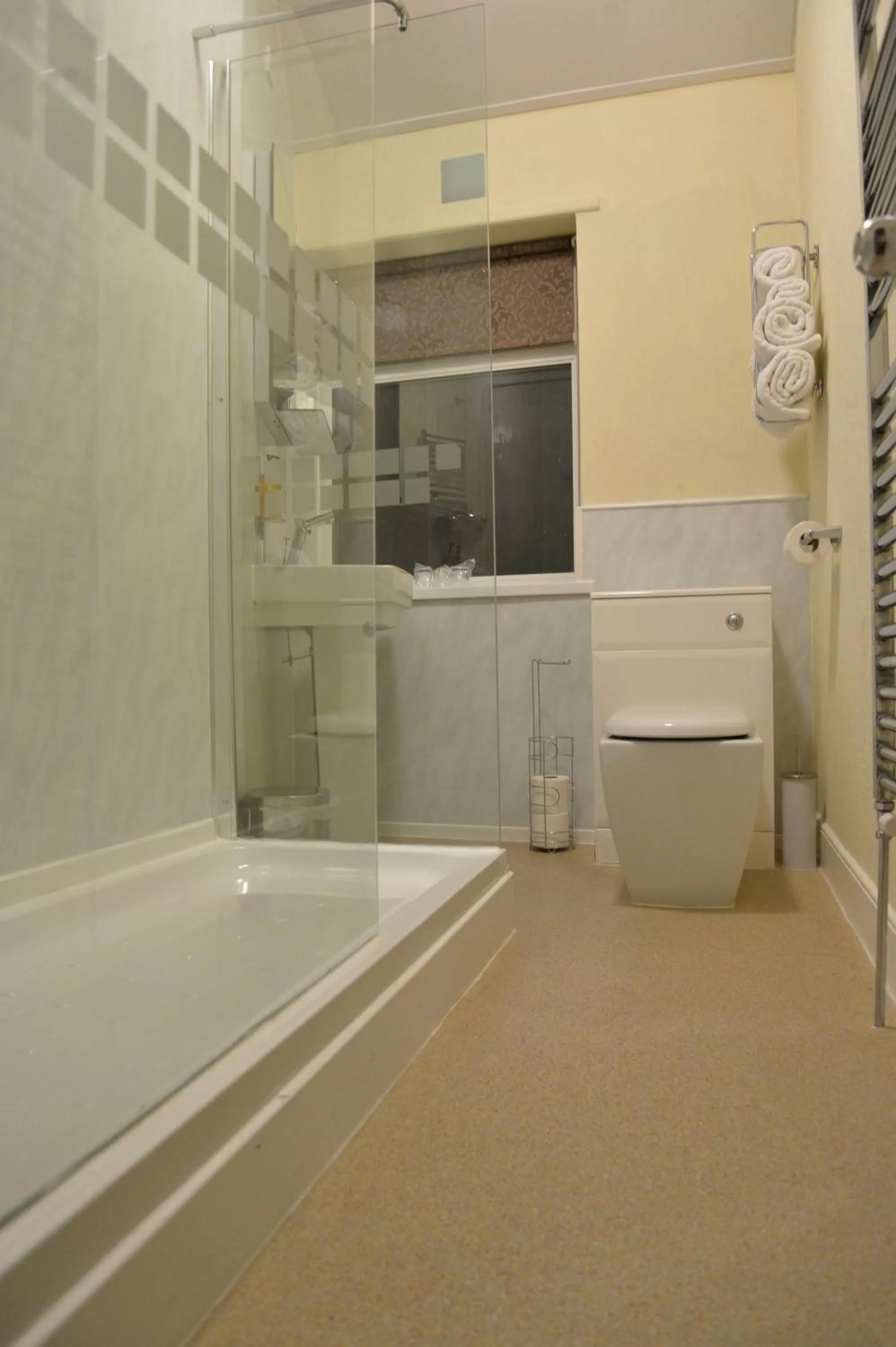 Lauriston & Lawton Court Hotel