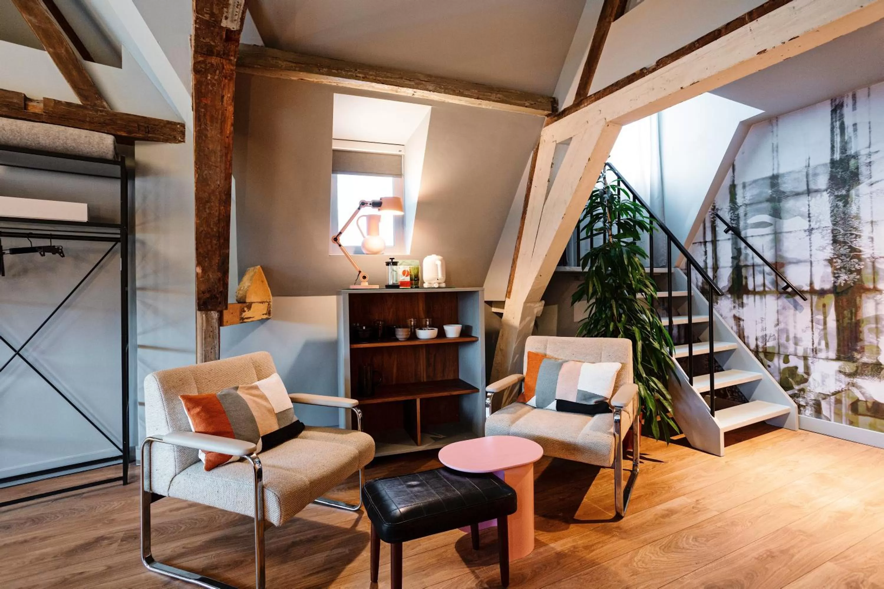 Seating area in Daen’s Greenhouse