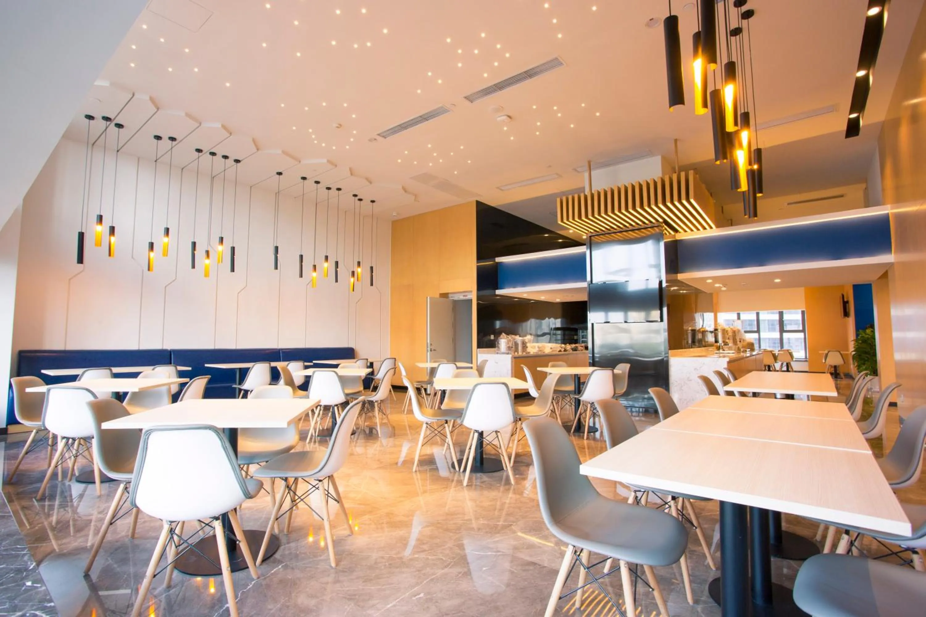 Breakfast in Holiday Inn Express - Wuhan Optical Valley by IHG