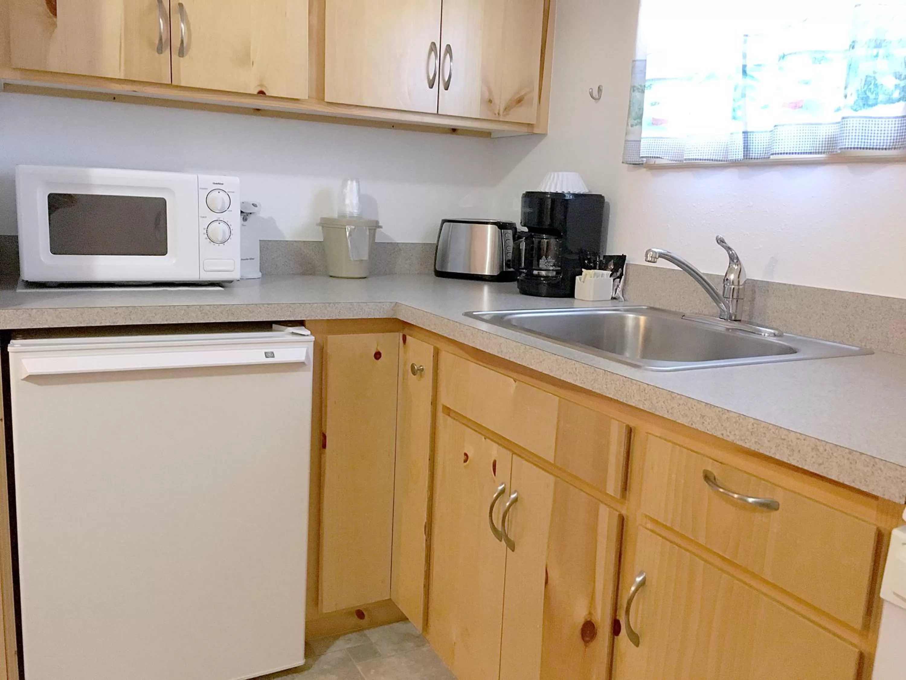 Park Motel and Cabins