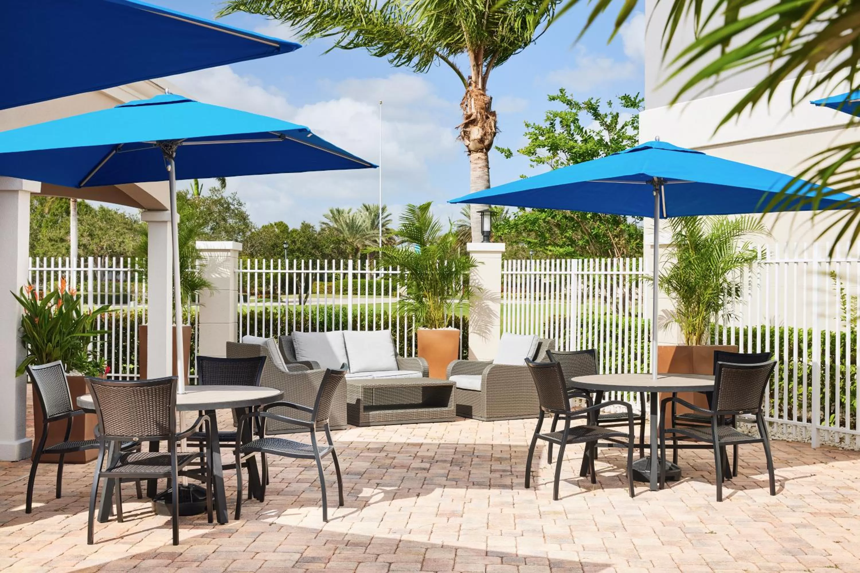 Patio in Holiday Inn Express Hotel & Suites Port St. Lucie West by IHG
