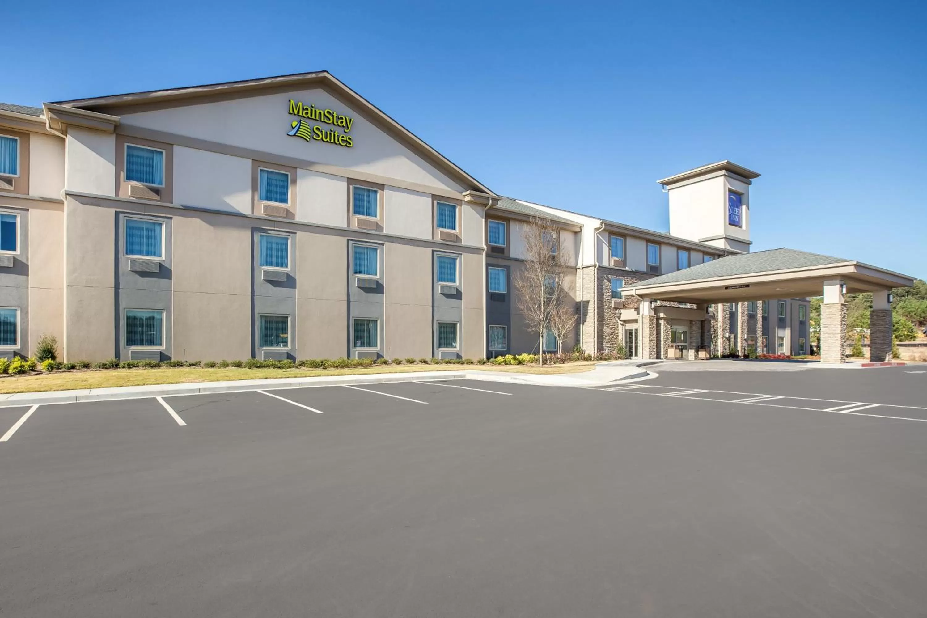 Property building in MainStay Suites Cartersville