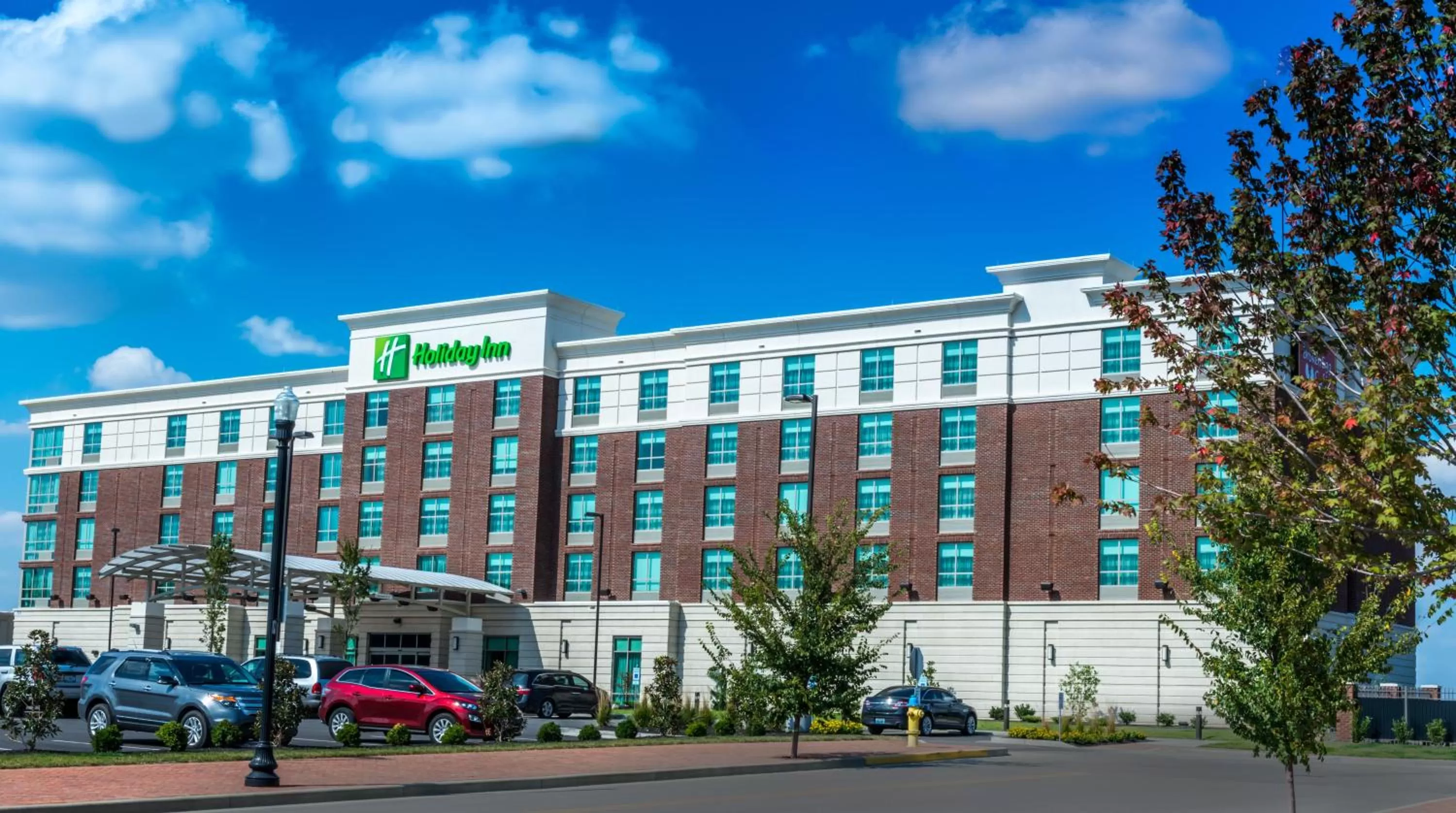 Property building in Holiday Inn Owensboro Riverfront by IHG