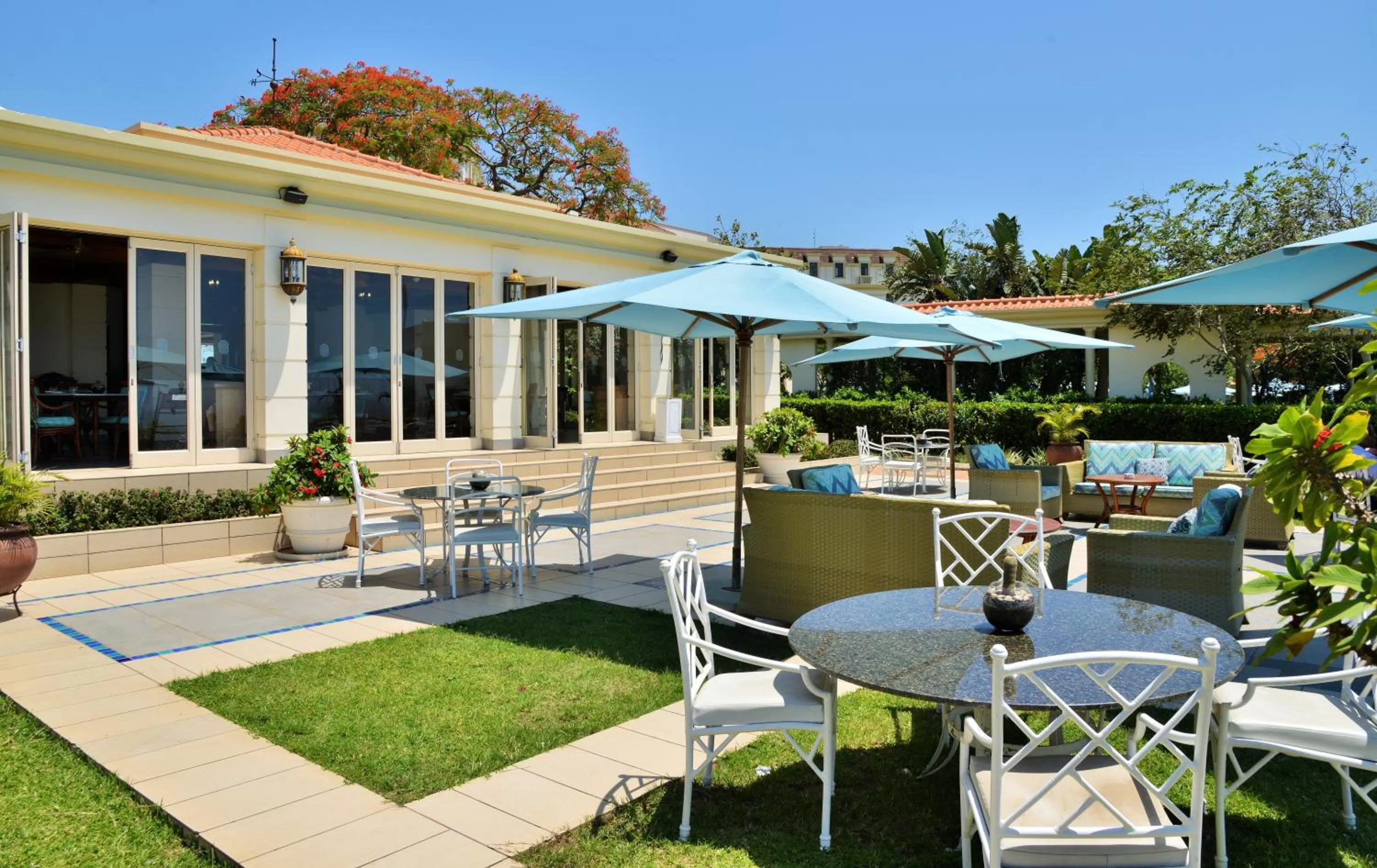 Restaurant/places to eat in Polana Serena Hotel