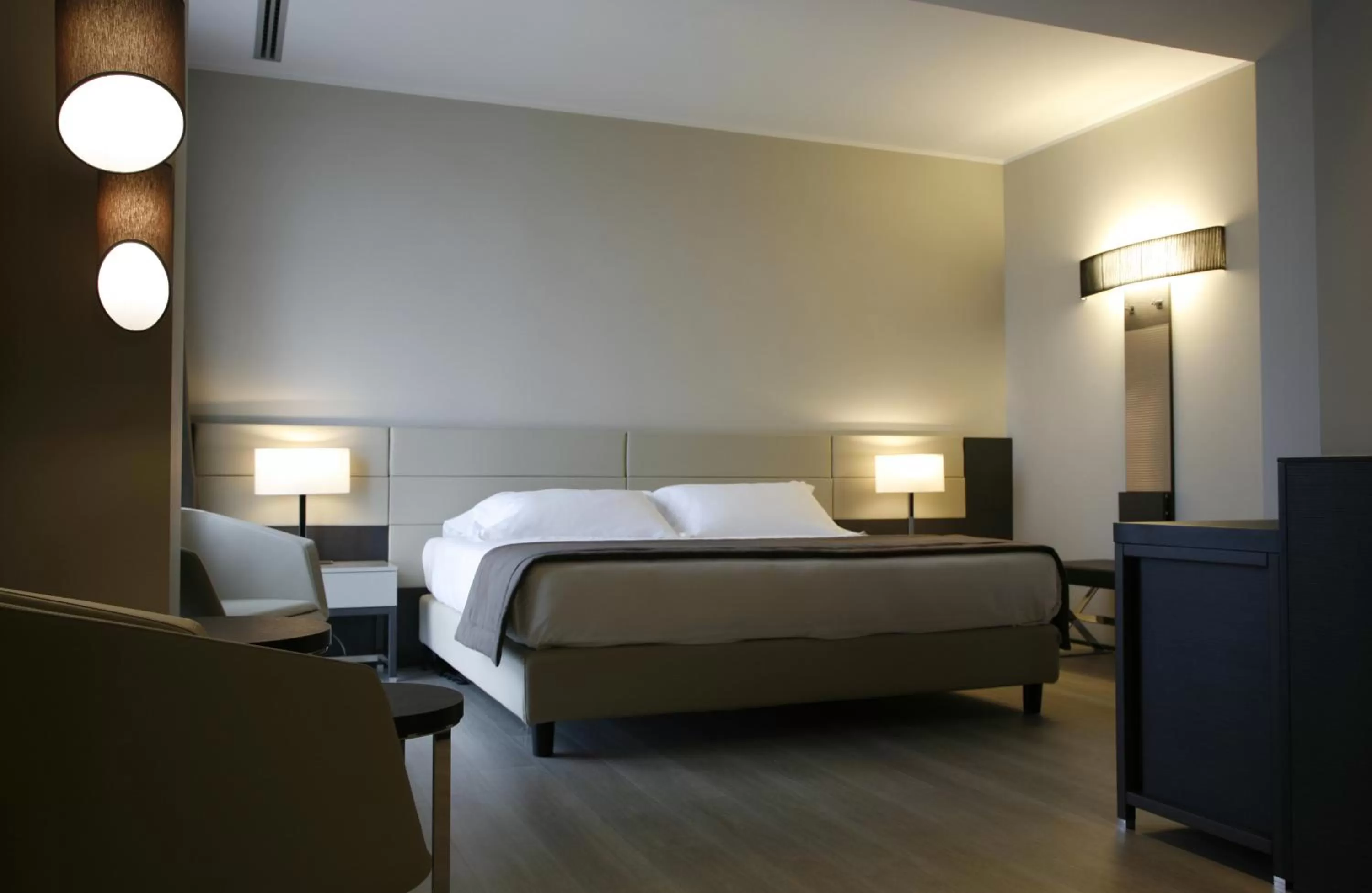 Photo of the whole room, Bed in Ego Hotel