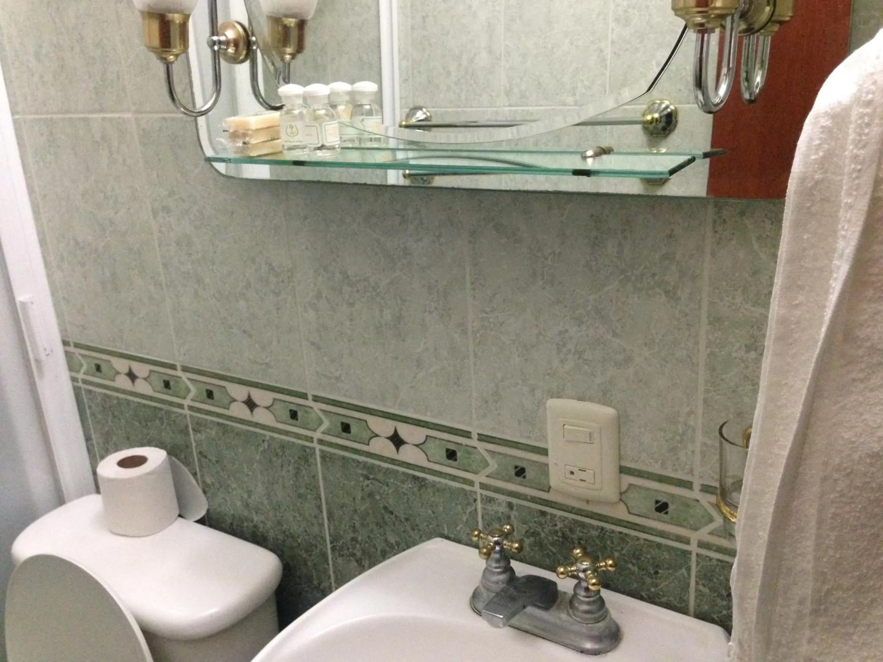 Bathroom in Hotel Plaza Sahuayo