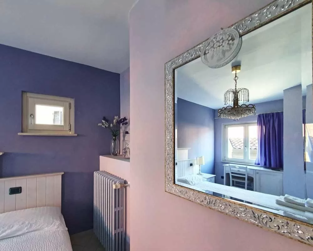 Photo of the whole room, Bed in Borgo alla Sorgente