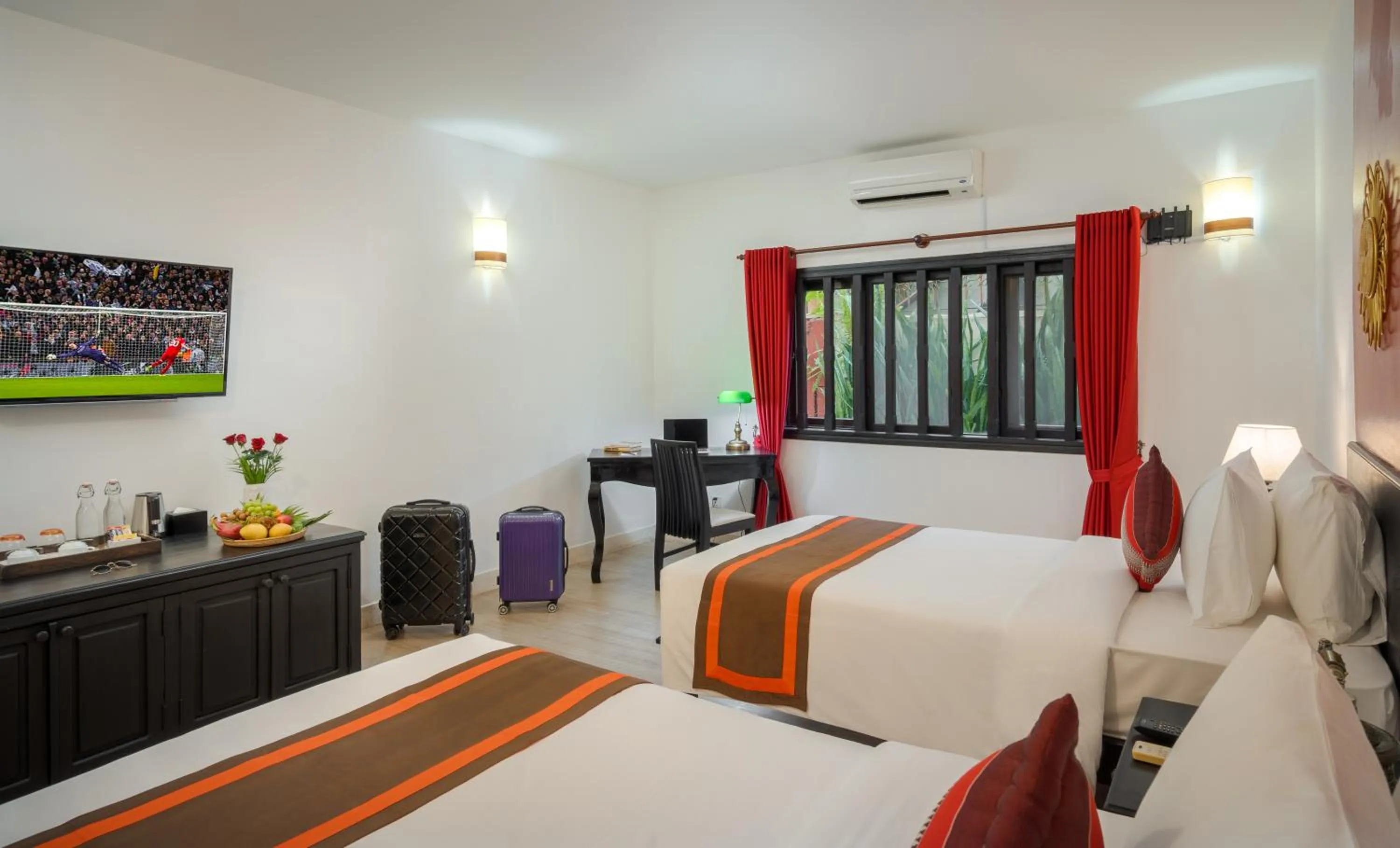 Bed in Pandora Suite D'Angkor