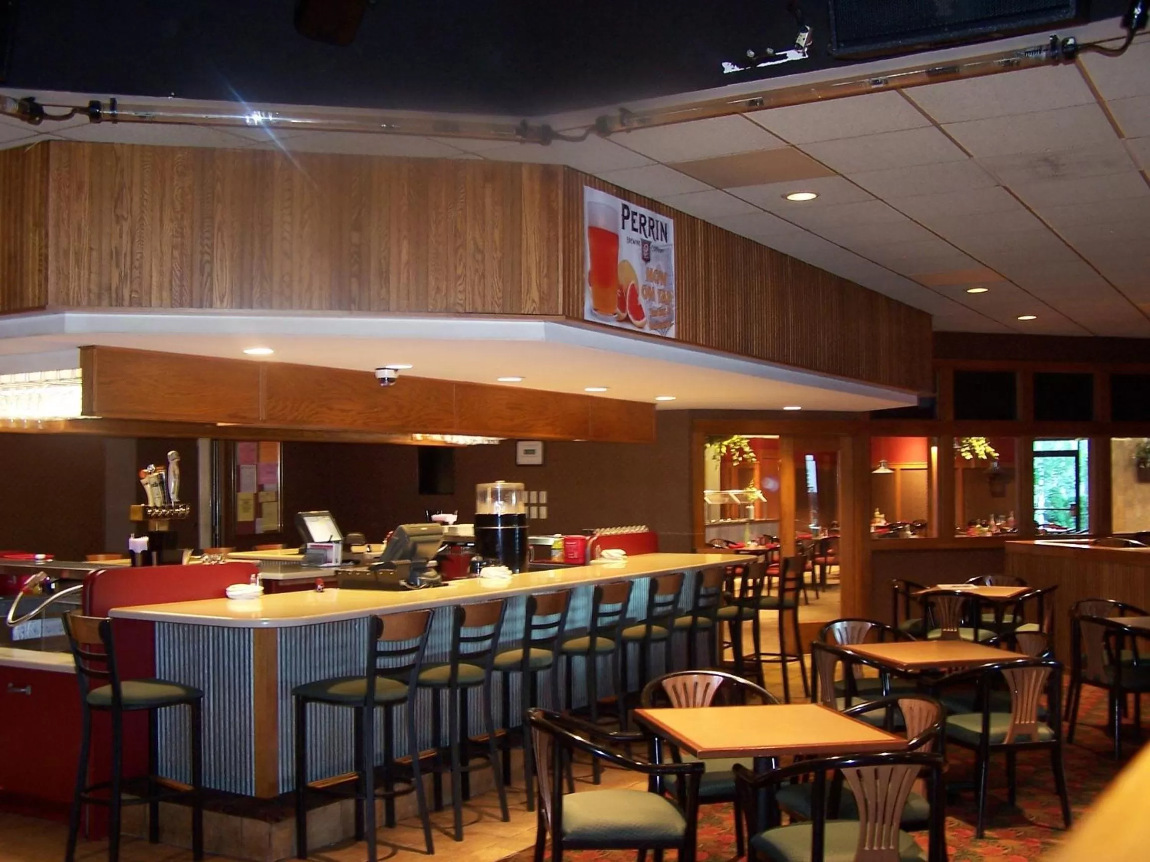Lounge or bar in Ramada by Wyndham Alpena