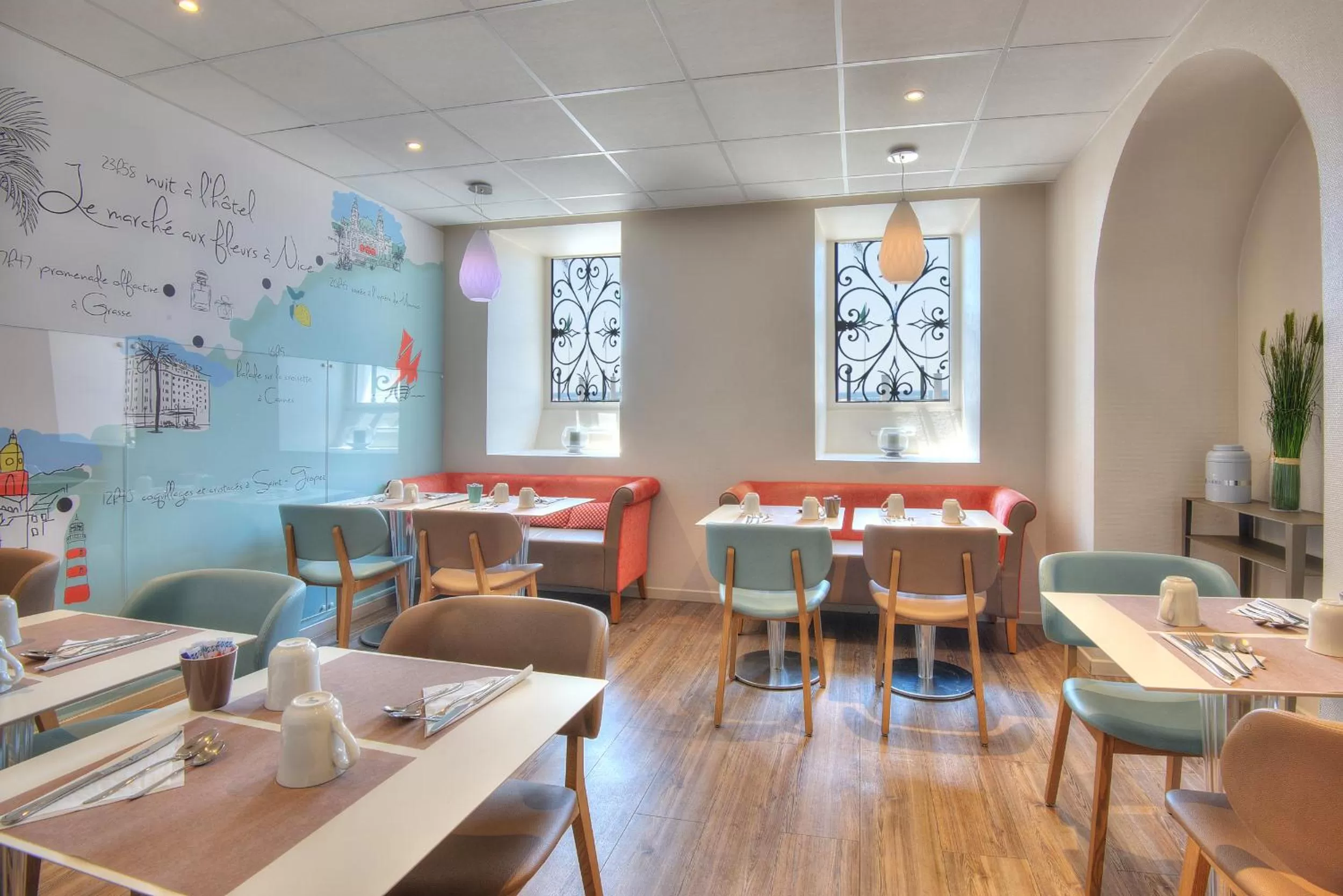 Breakfast in Mercure Nice Marché Aux Fleurs