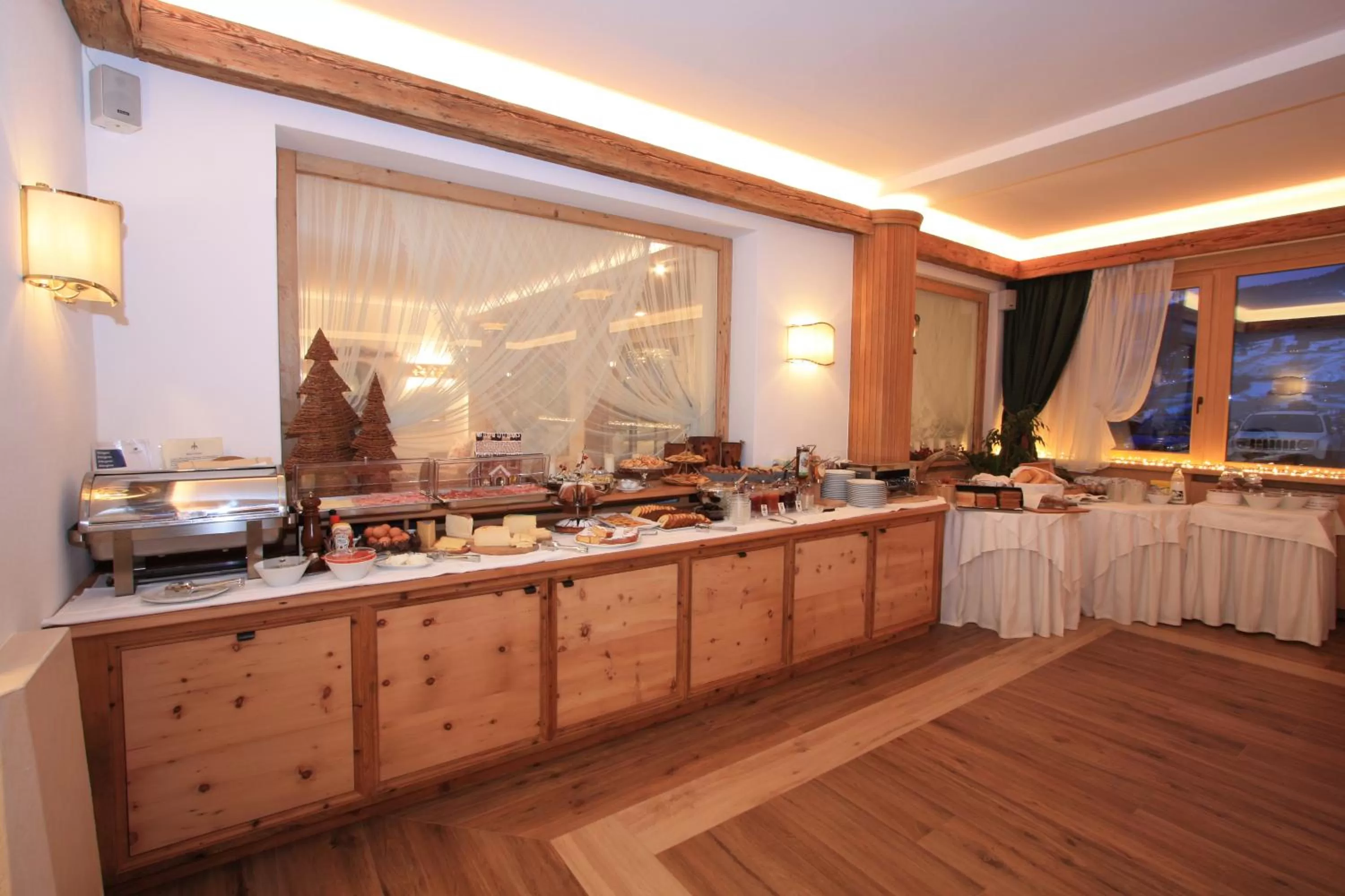 Restaurant/places to eat in Hotel Trieste