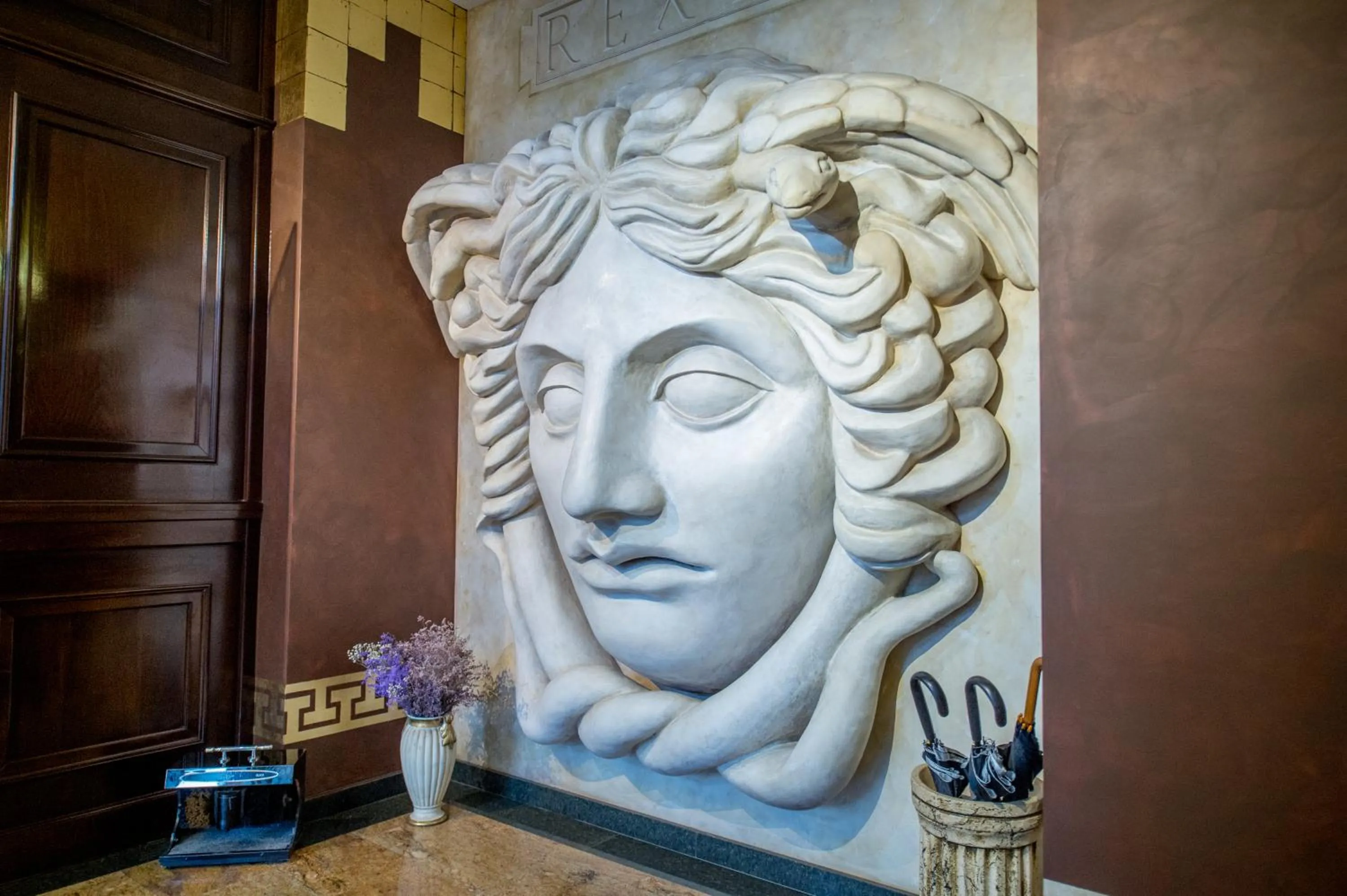 Lobby or reception in Hotel Rexton