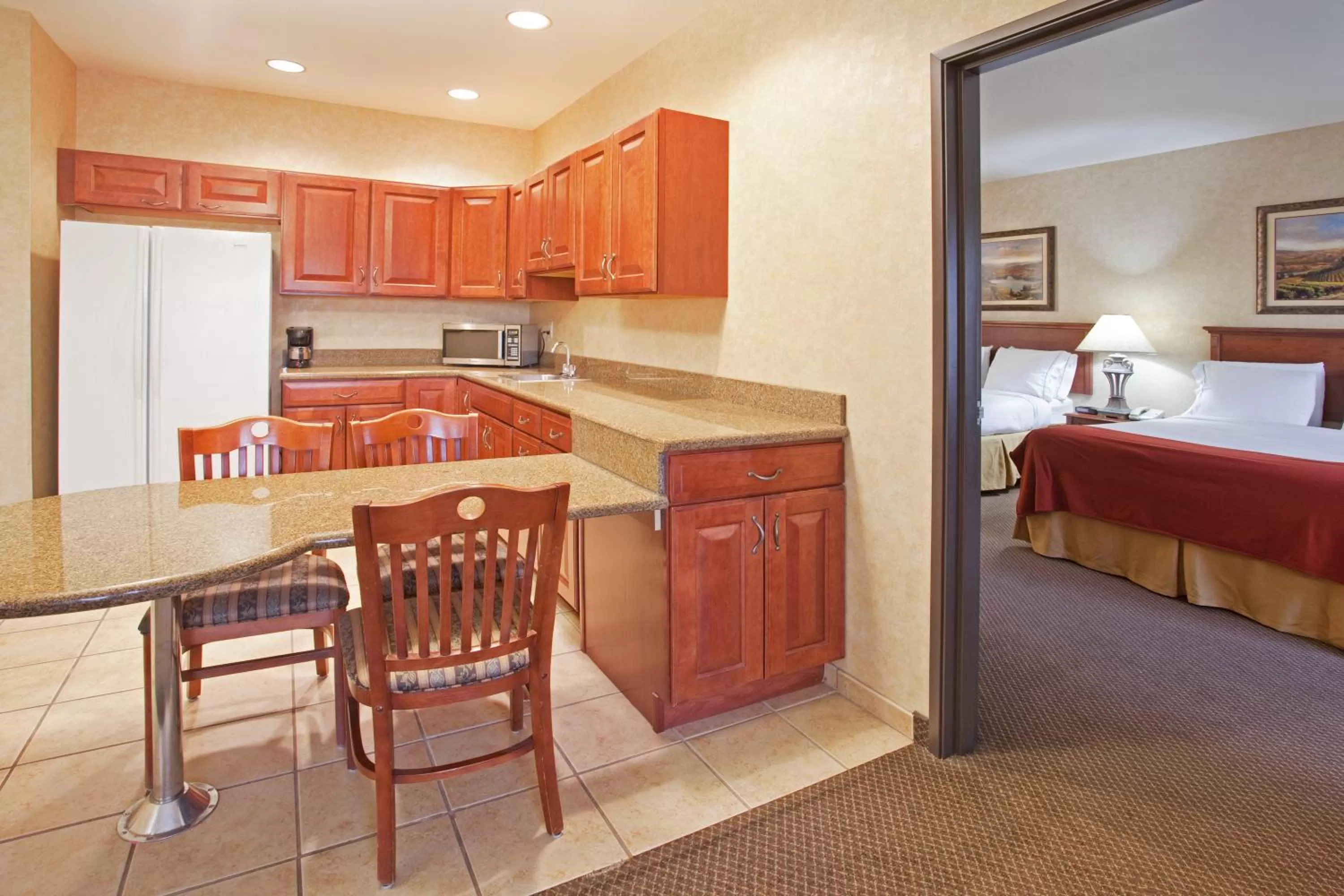 Holiday Inn Express Hotel & Suites Barstow by IHG