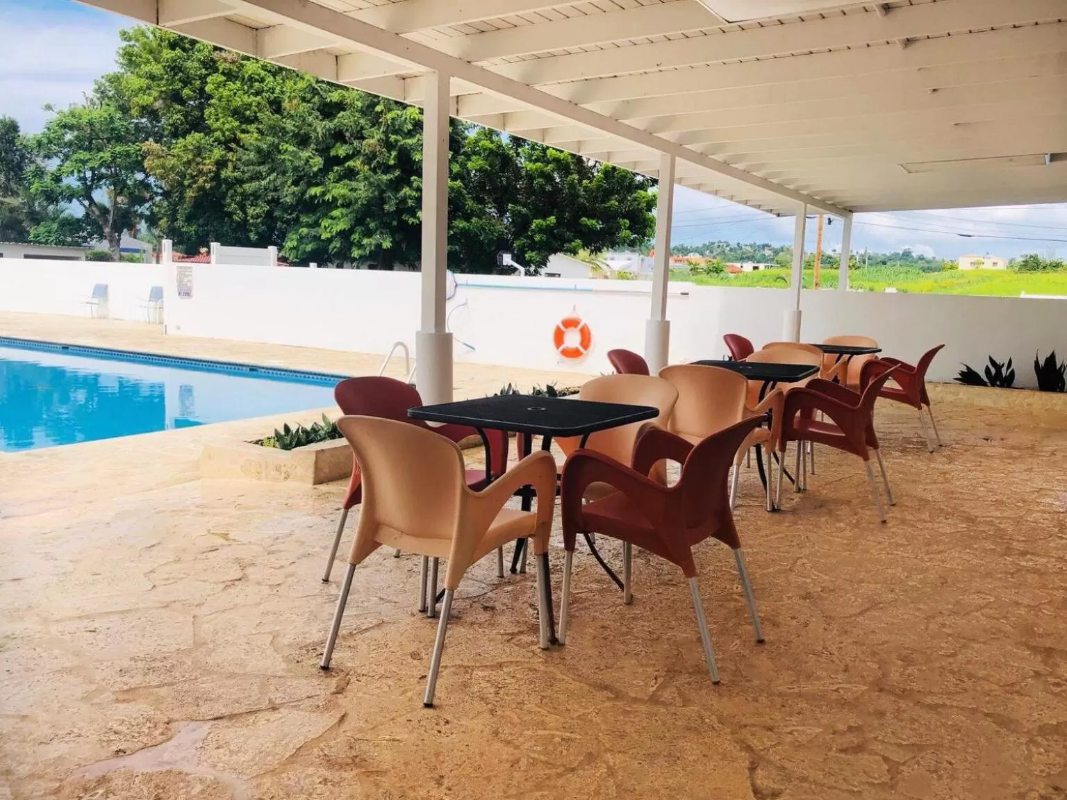 Patio, Swimming Pool in Arecibo Inn