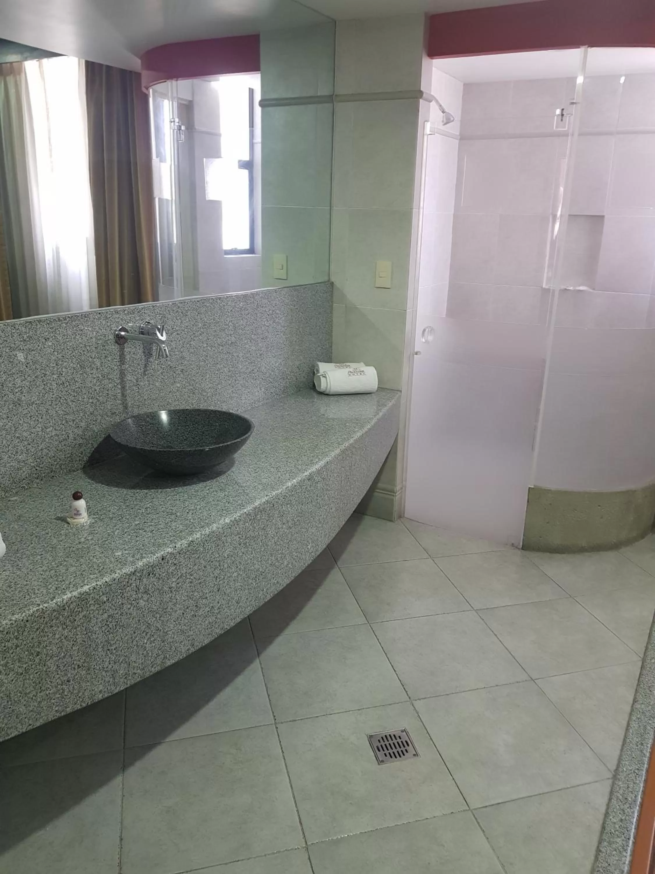 Bathroom in Hotel Paraiso