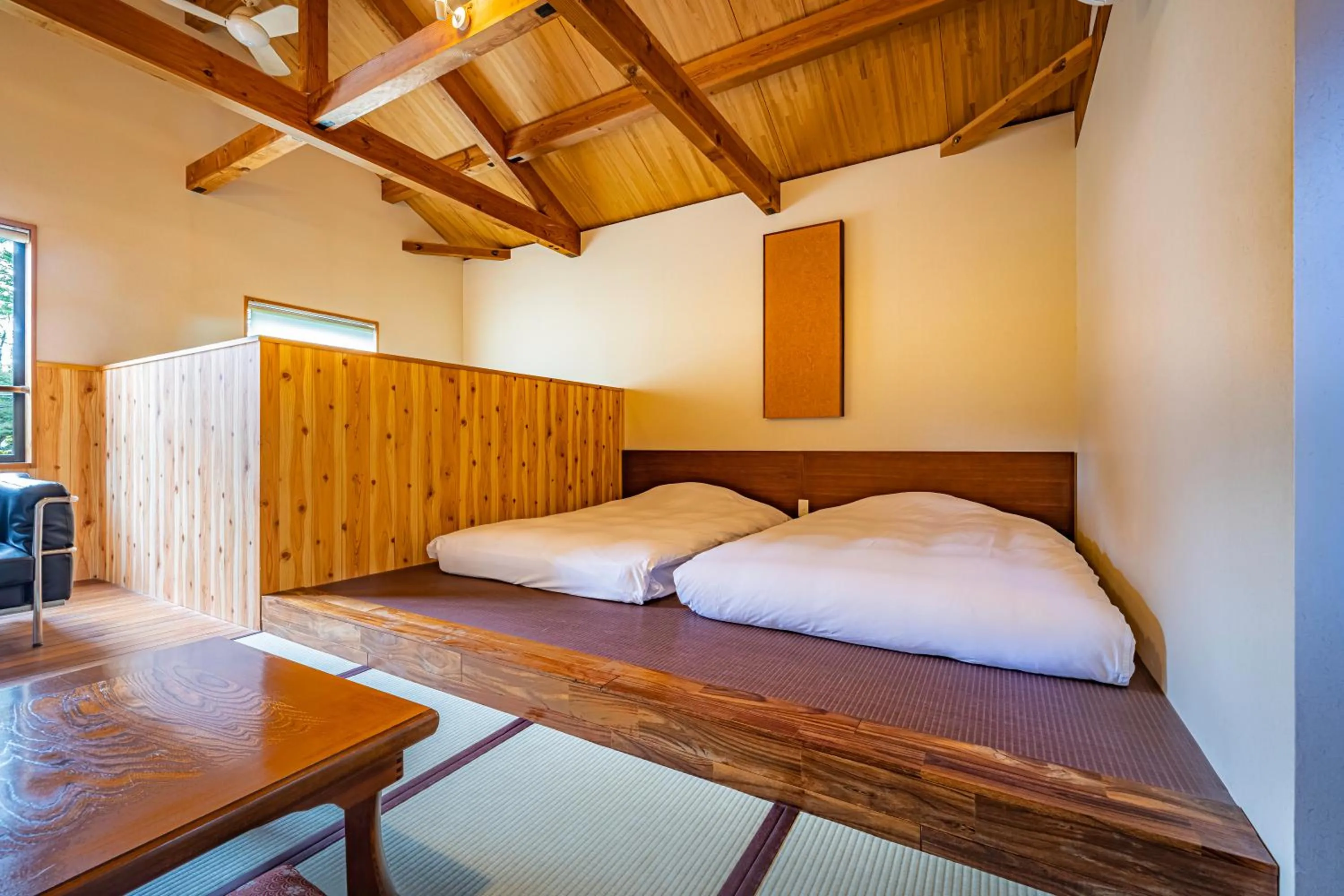 Photo of the whole room, Bed in Sengokuhara Shinanoki Ichinoyu
